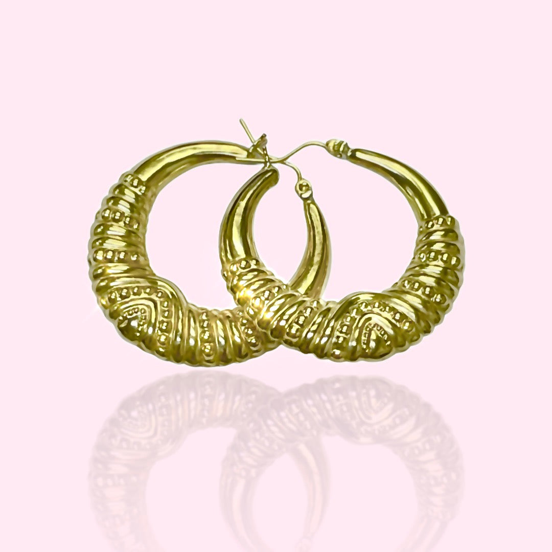 1.5” 10K Yellow Gold Ornate Puffy Tapered Hoop Earrings