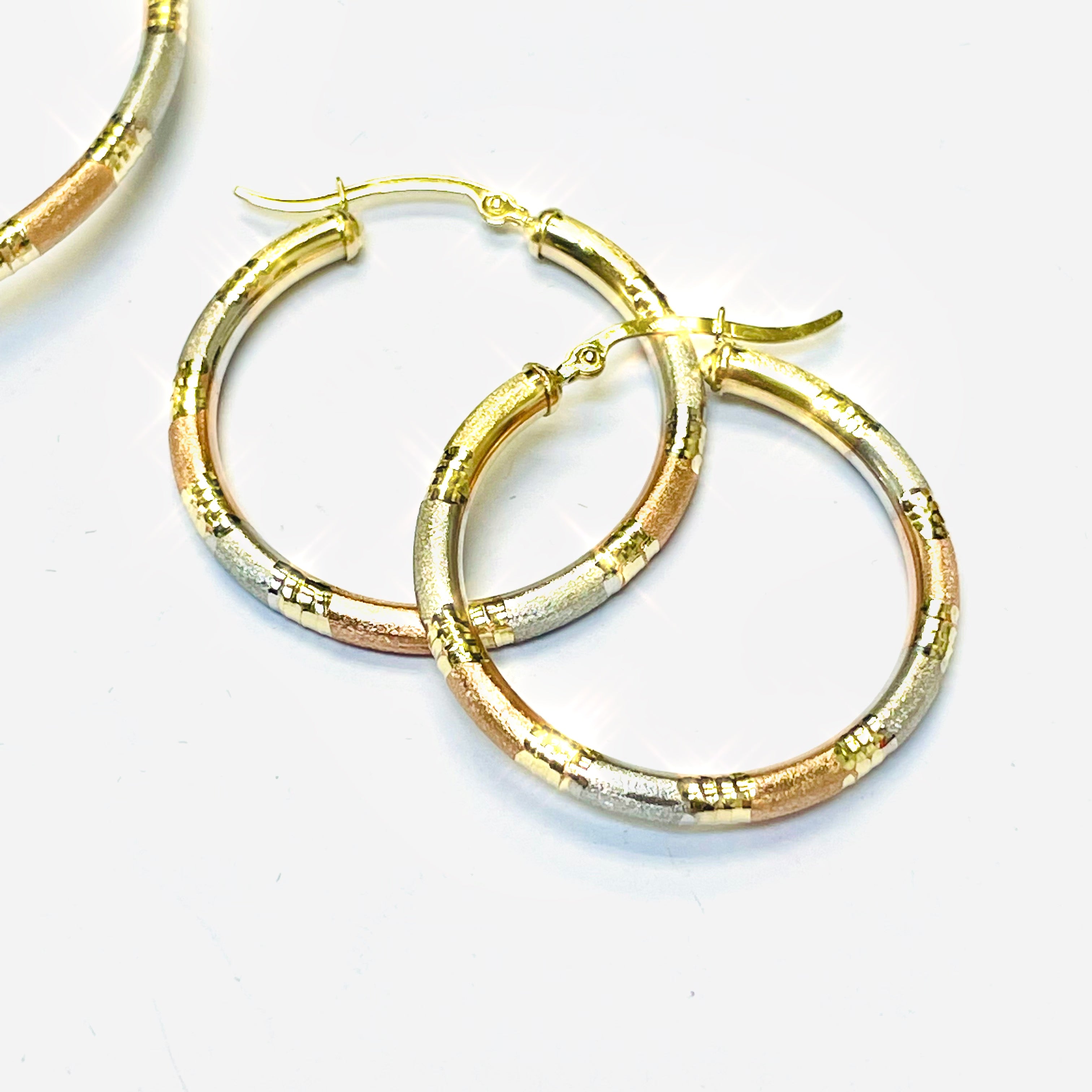 1.25” 3mm Satin Finished Striped Tritone Hoop Earrings