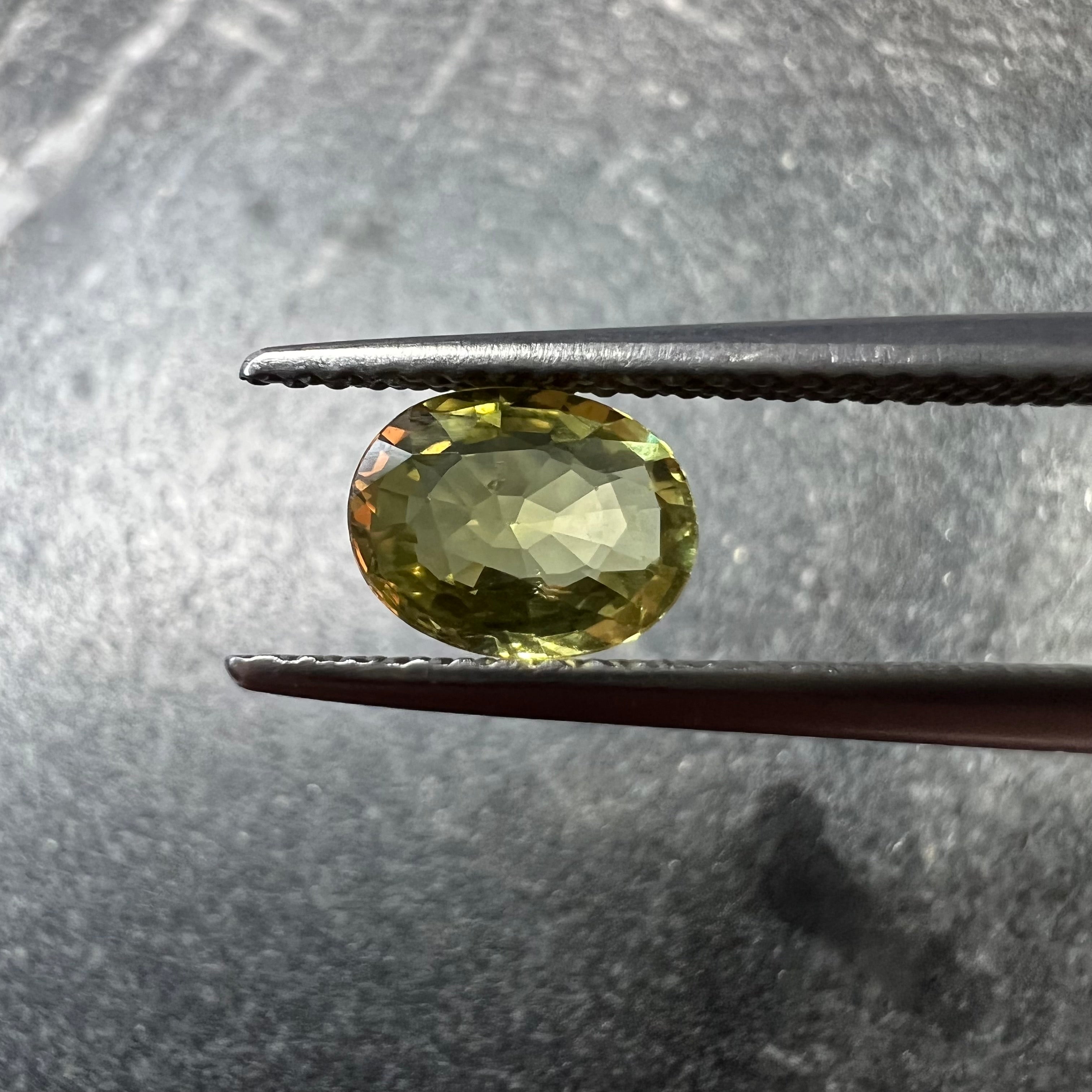 .97CTW Loose Yellow Oval Sapphire 6.96x5.42x2.70mm Earth mined Gemstone