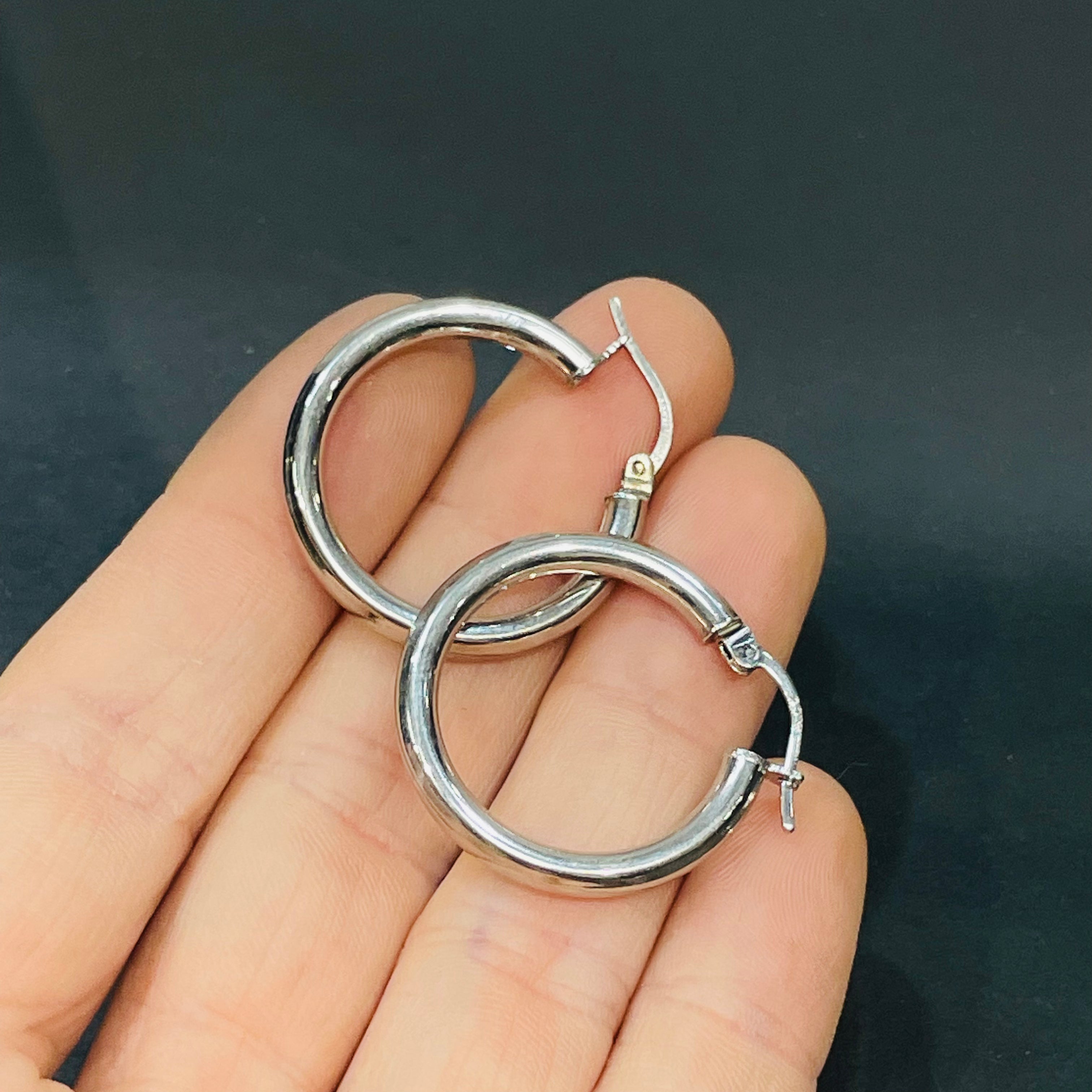 1” 3mm 14K White Gold Sleek Hoop Earrings