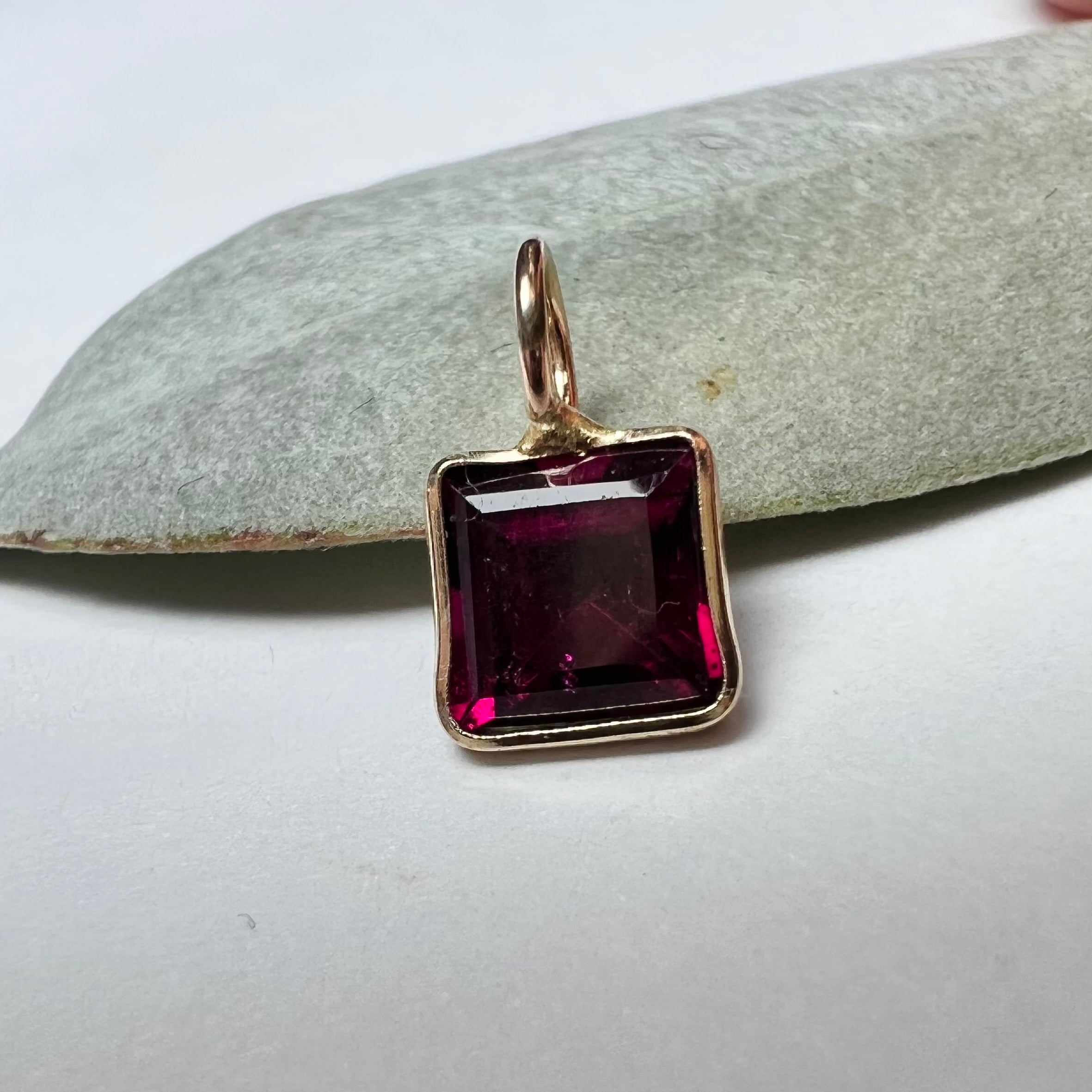 Natural Rhodolite Garnet Ascher Cut 14K Yellow Gold Pendant Charm 10x6mm