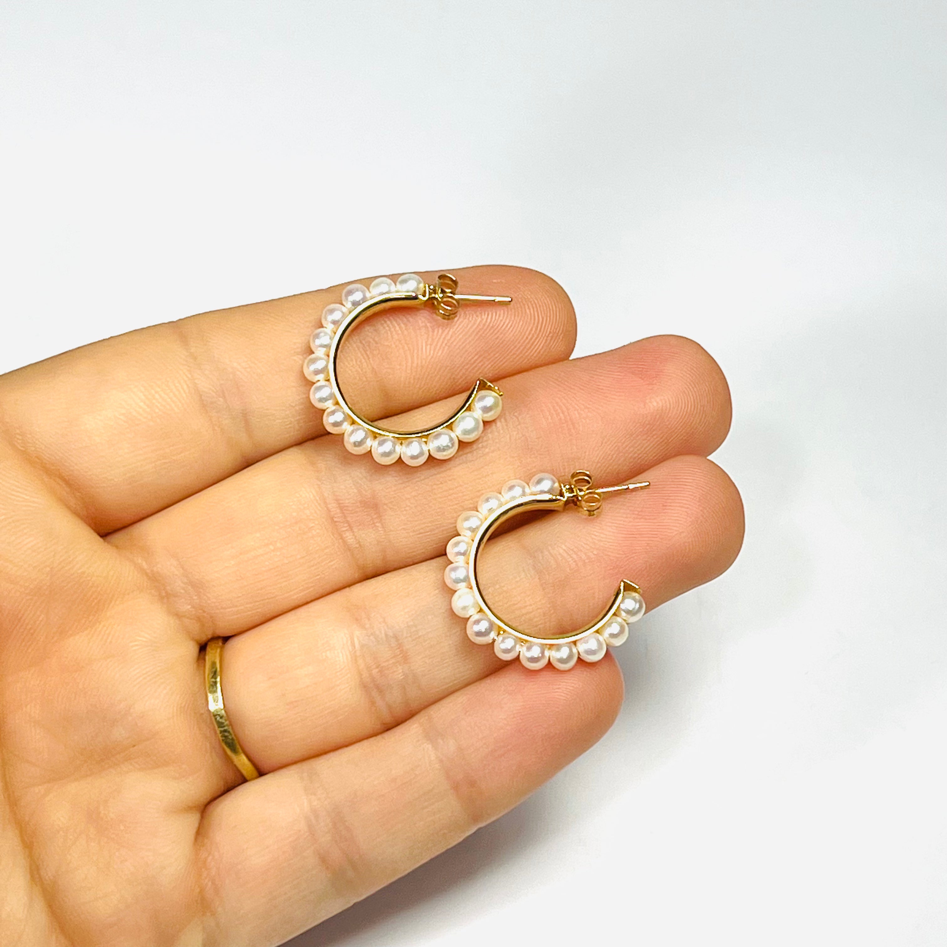 14K Yellow Gold Pearl Half Hoop Earring Studs .90"