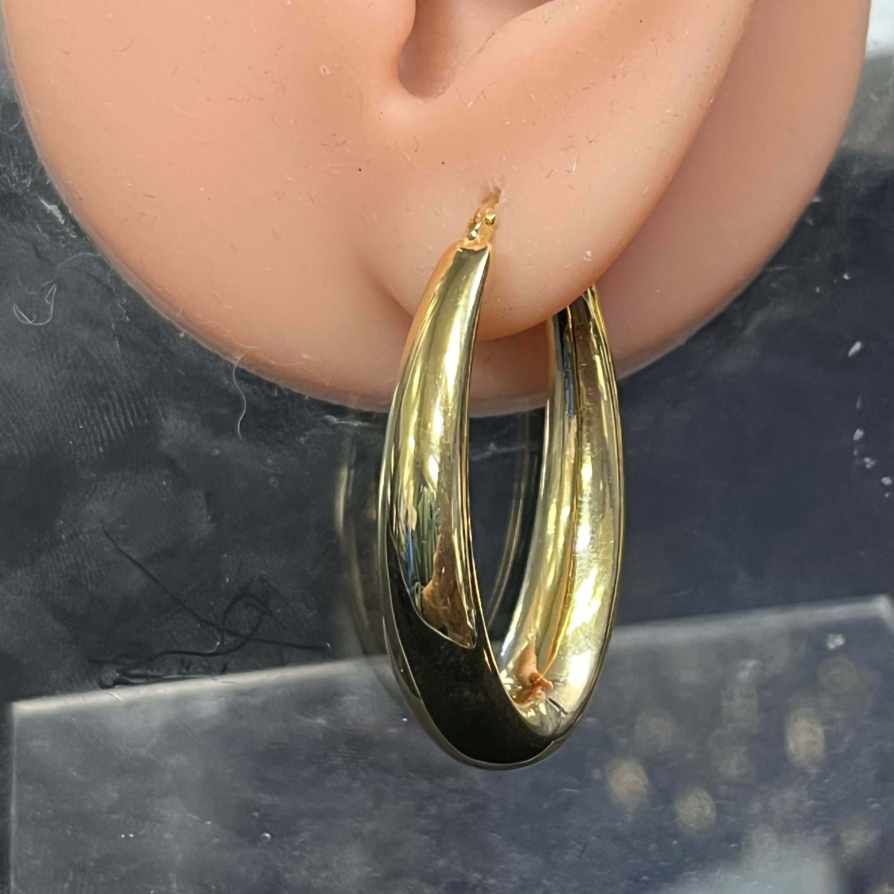 Long Oval 14K Yellow Gold Sleek Hoop Earrings