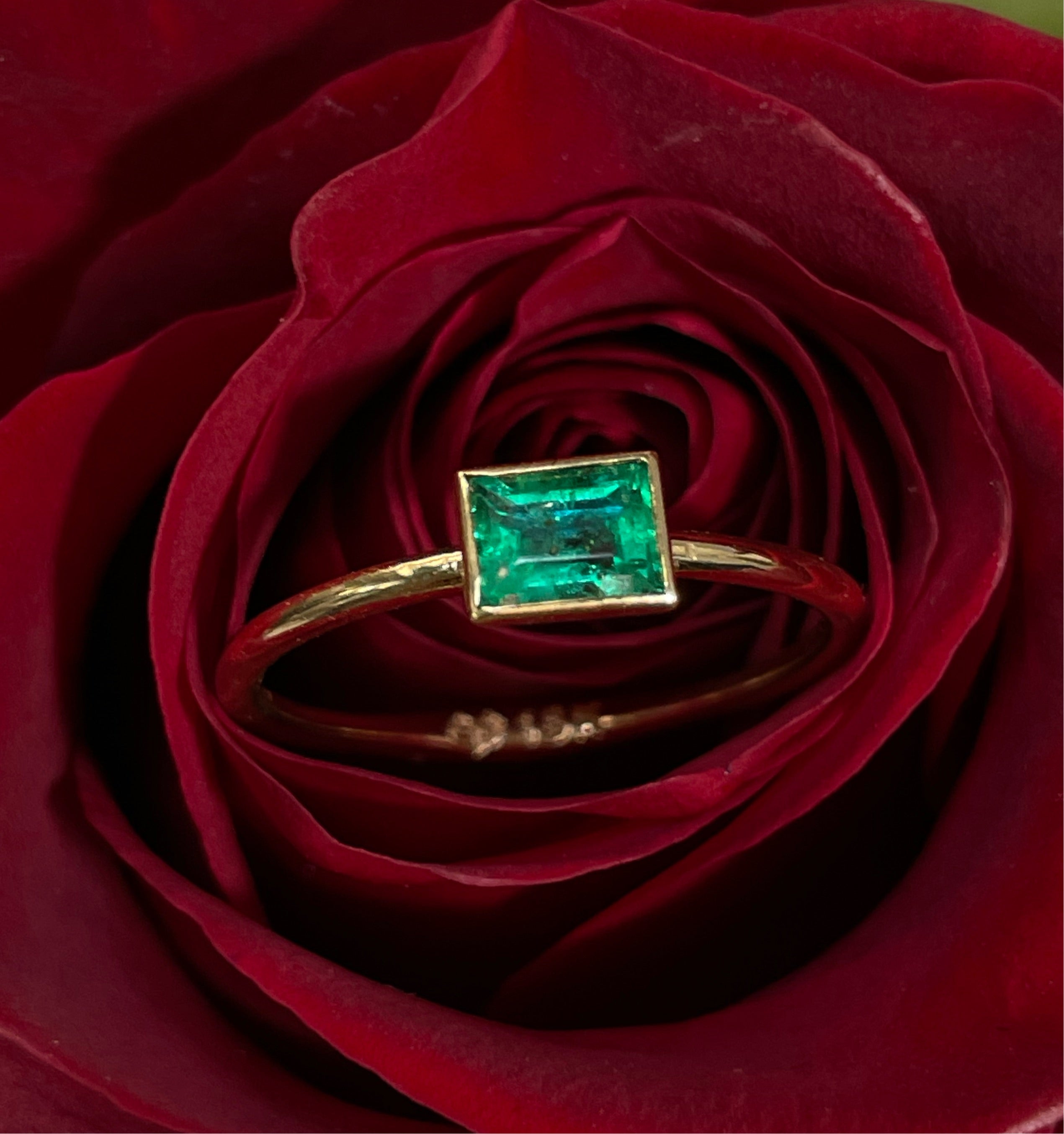 .50CT Natural Colombian Emerald 18K Yellow Gold Ring Size 7