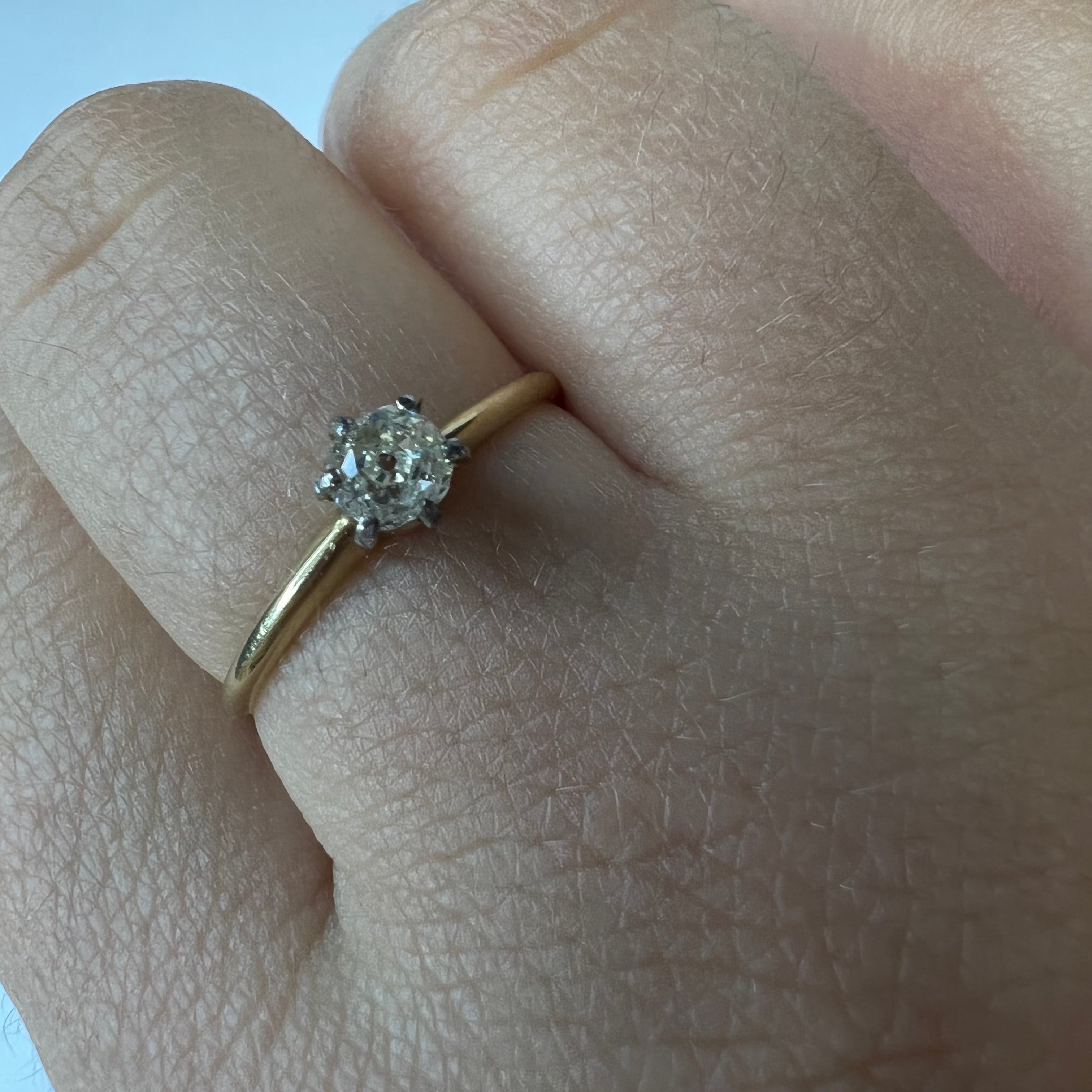 Solid 14K Yellow Gold Solitaire Diamond Ring Band Size 8.25