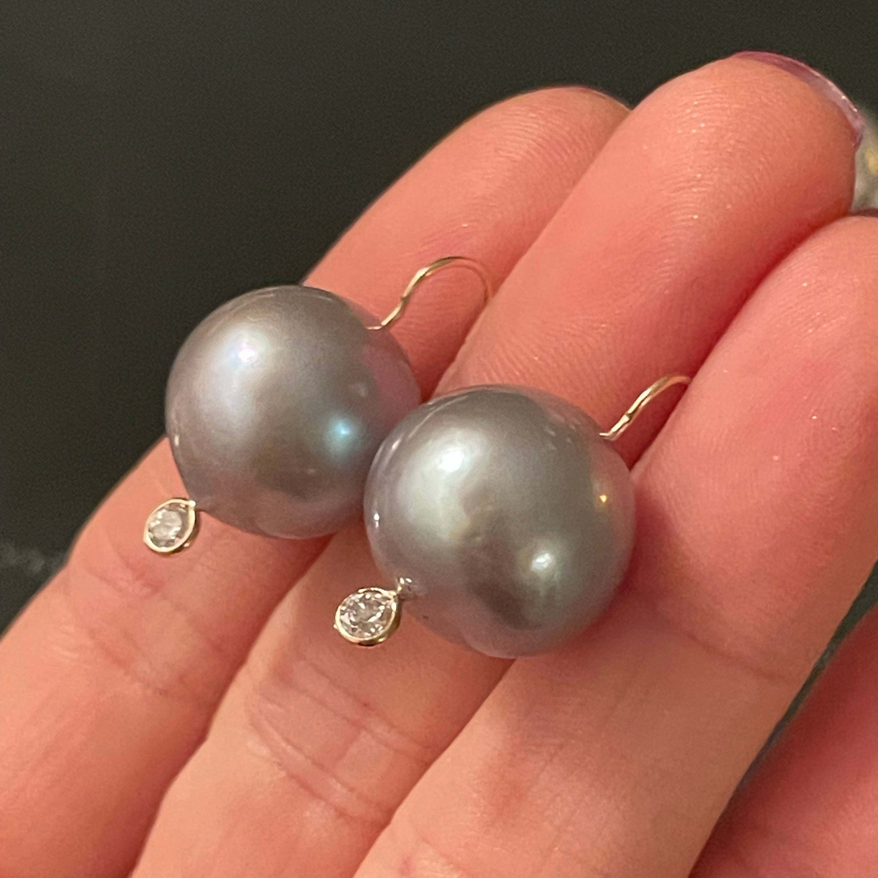 Stunning! 15mm Freshwater Pearl and Diamond 14K Gold Earrings