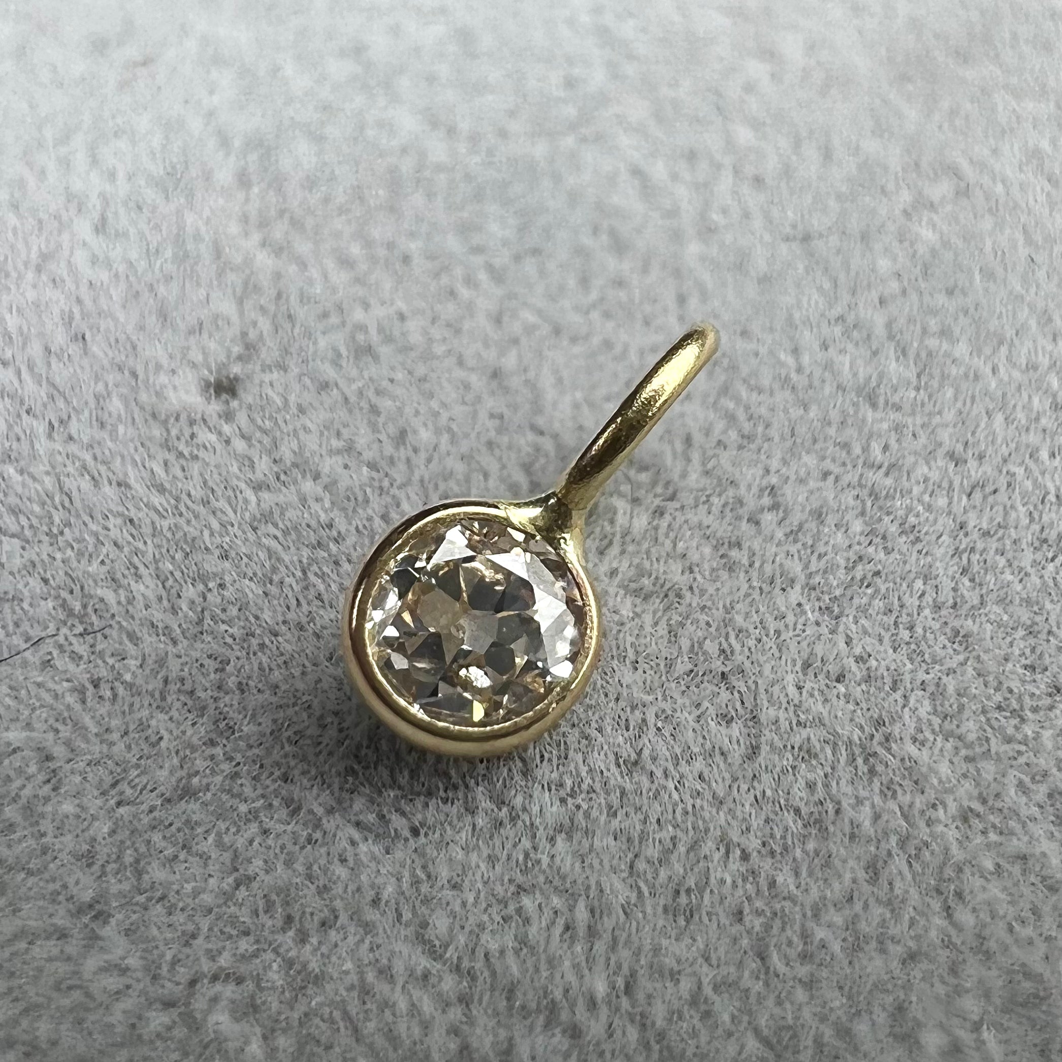 .24ct Round Diamond Pendant Charm 14K Yellow Gold 8x3mm