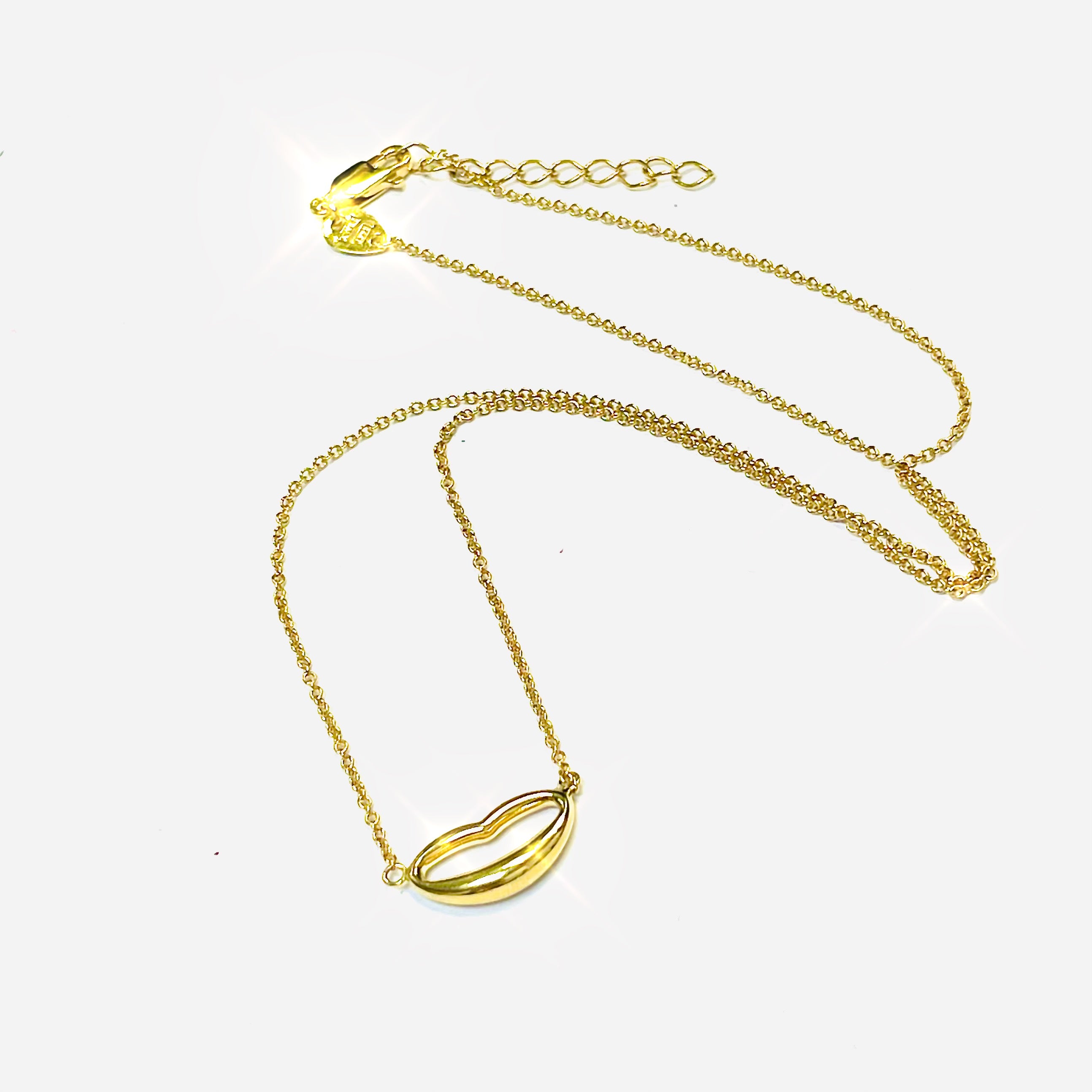 14K Yellow Gold Lip Necklace 16-17”