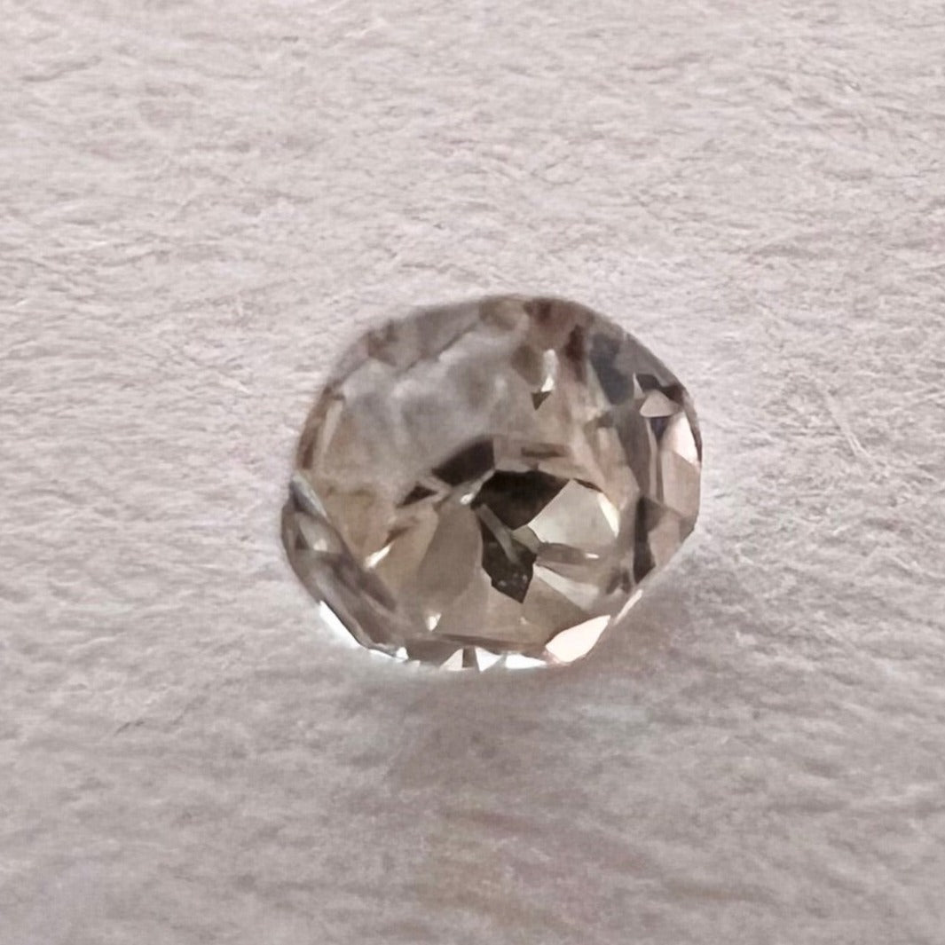 .05CT Old Mine Cut Diamond Light Brown SI2 2.08xc1.63mm Natural Earth mined