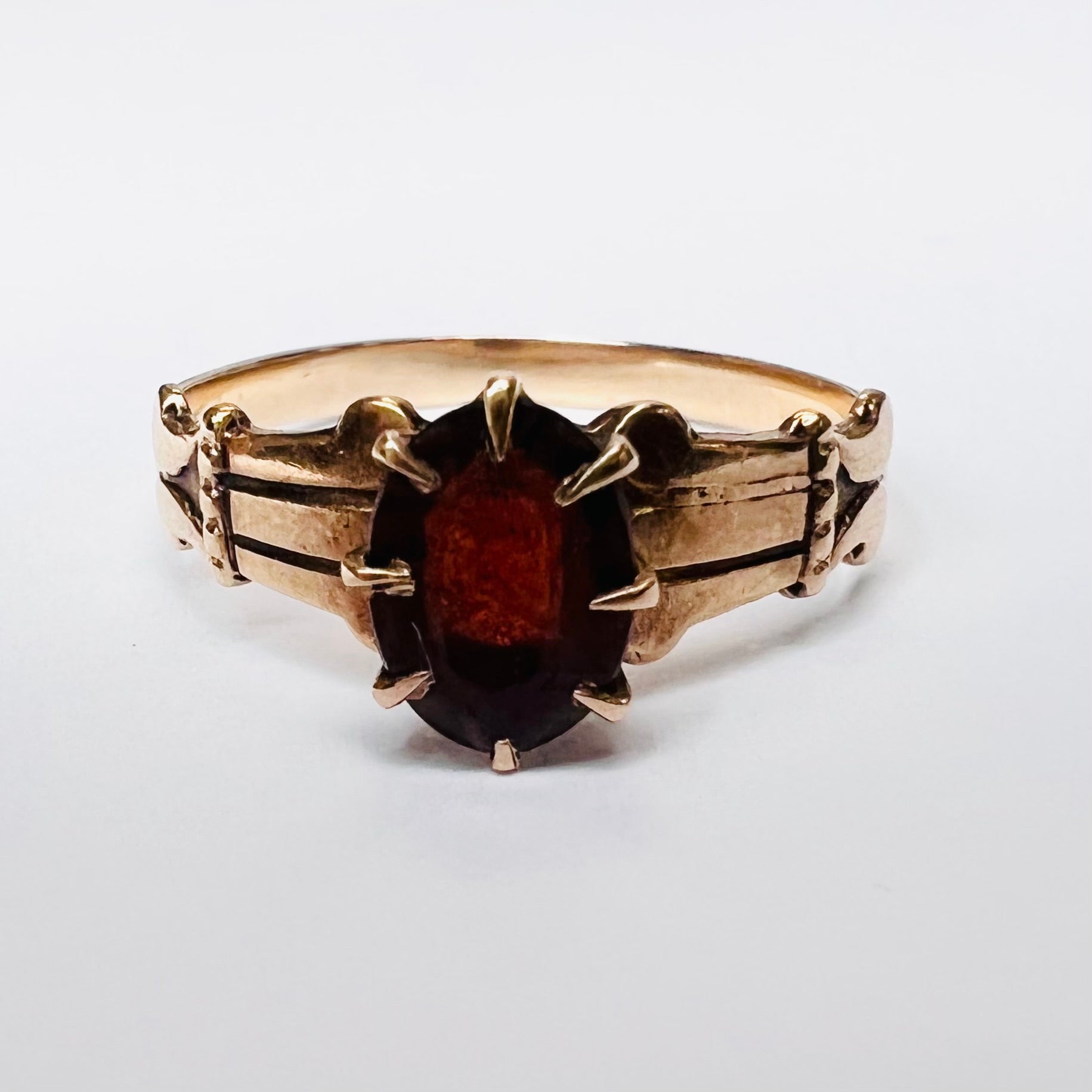Antique 14K Rose Gold Oval Garnet Engraved Band Ring Size 6.25