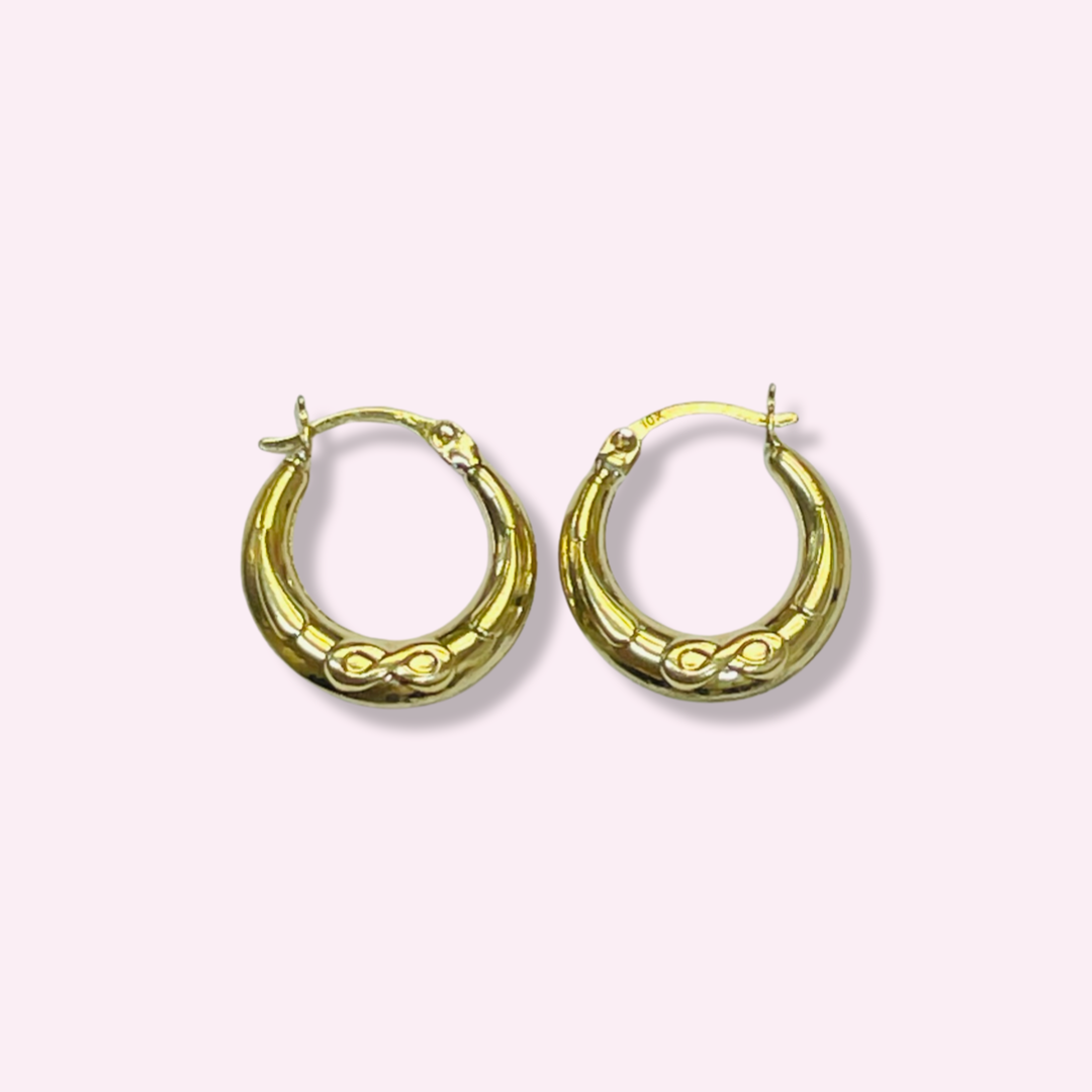 .65” Tapered Infinity Pattern Hoop Earrings