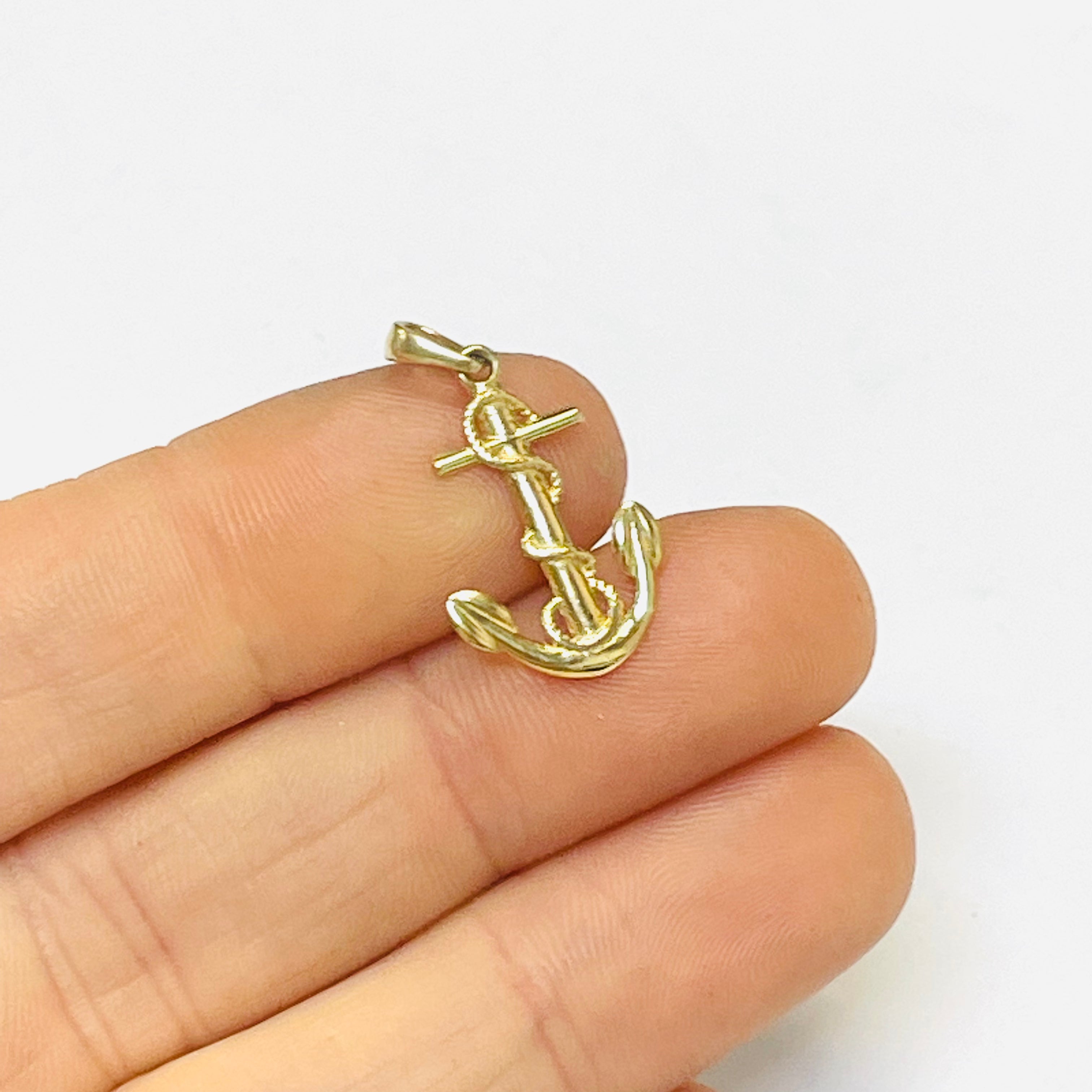 14K Yellow Gold Rope and Anchor Pendant Charm