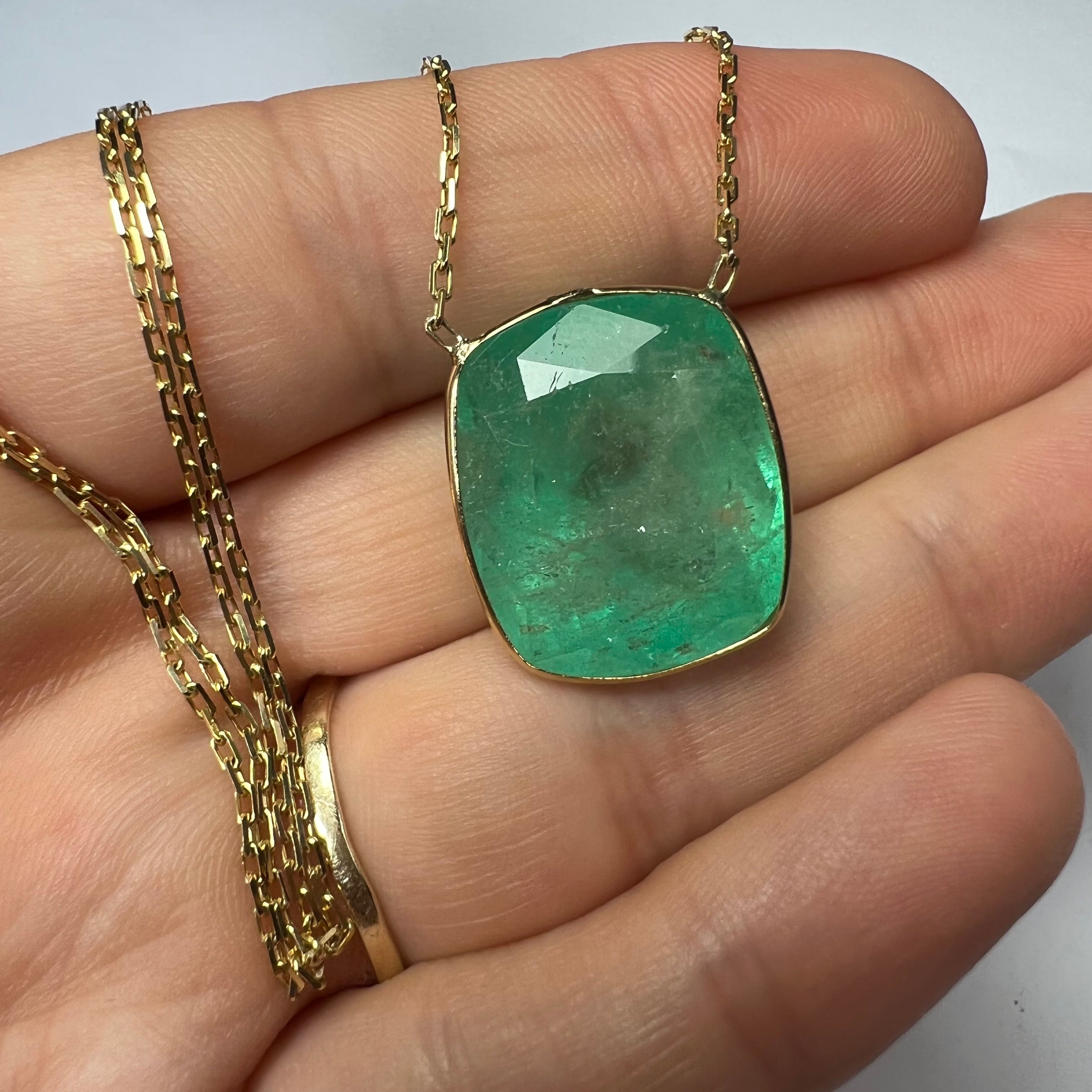 Large Emerald 24" 14K Yellow Gold Cable Chain Necklace