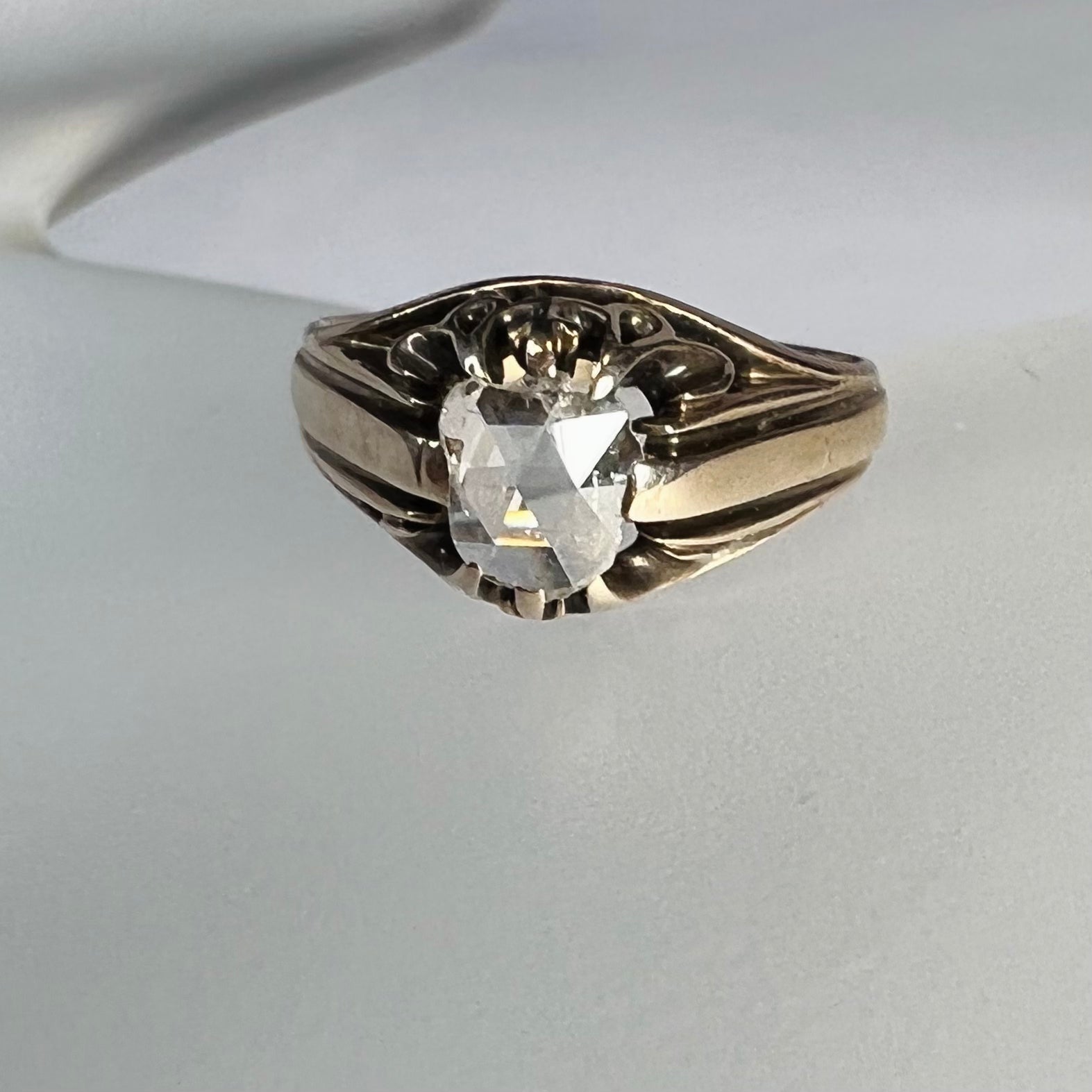 Antique 10K Yellow Gold Prong set .40CT Rose Cut Diamond Engraved Ring Size 4.25