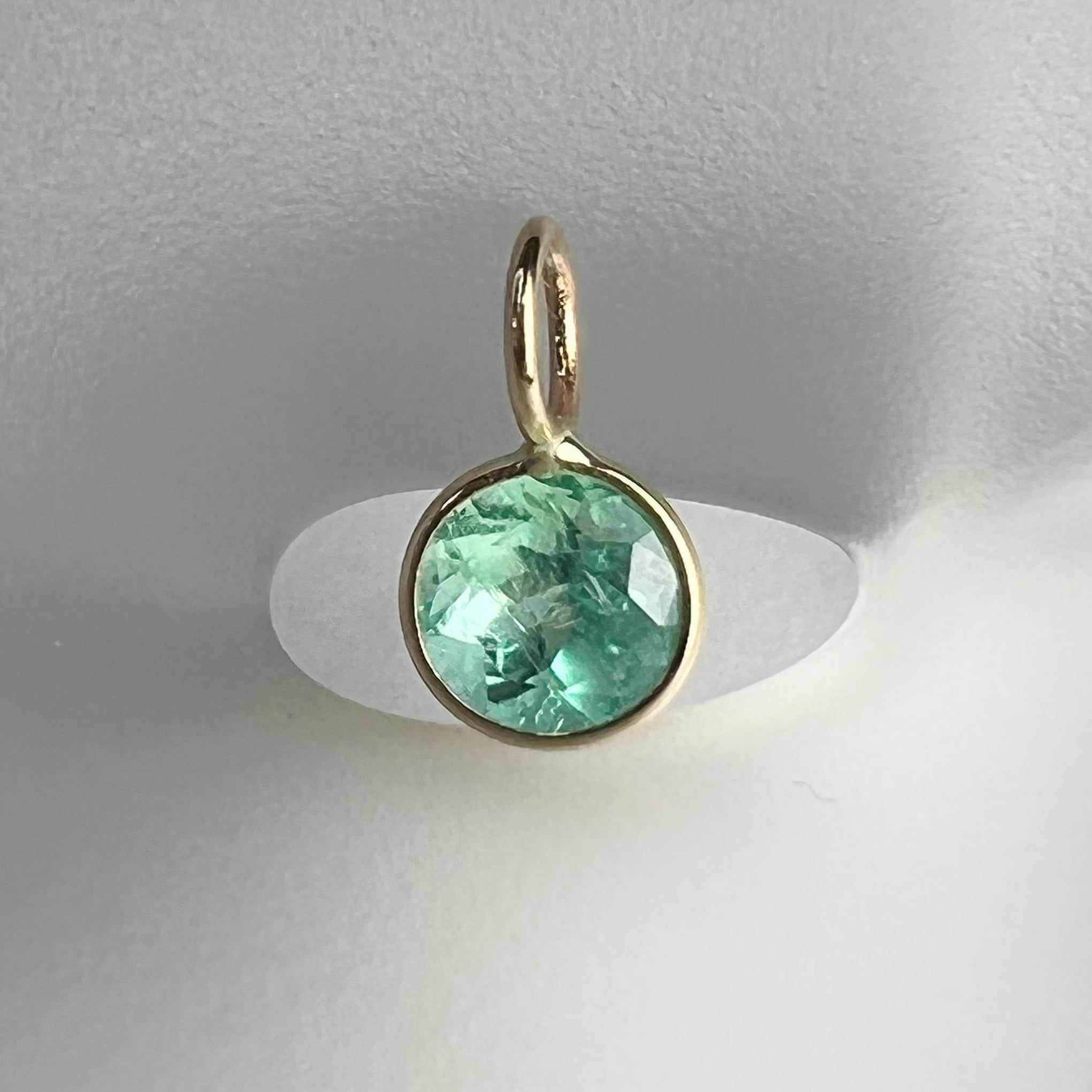 .80CT Natural Round Emerald 14K Yellow Gold Pendant Charm 10x5mm