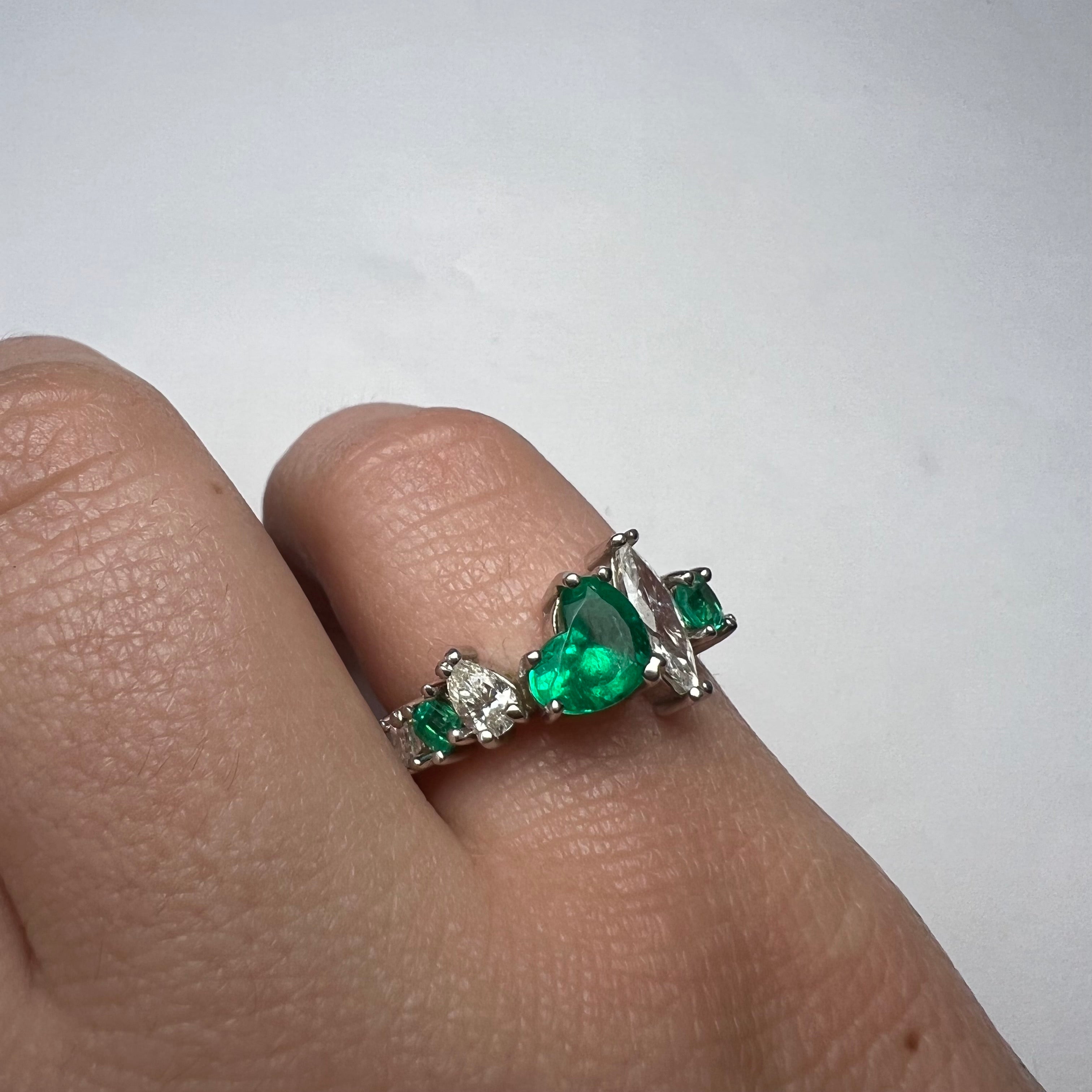 Solid 18K White Gold Multi-shape Diamond and Emerald Ring Band Size 5.5