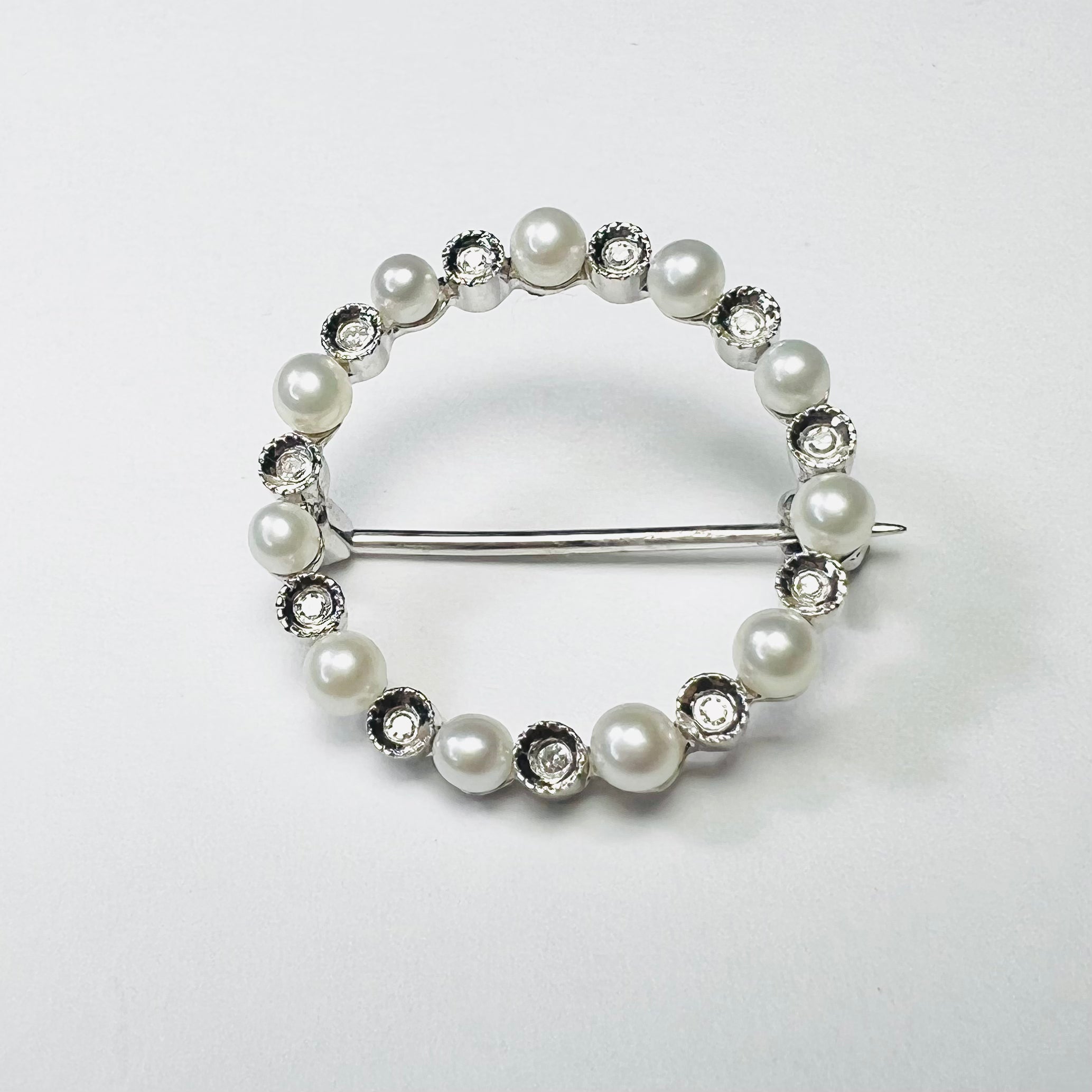 Solid 14K White Gold Pearl & Diamond Round Broach Pin .78"