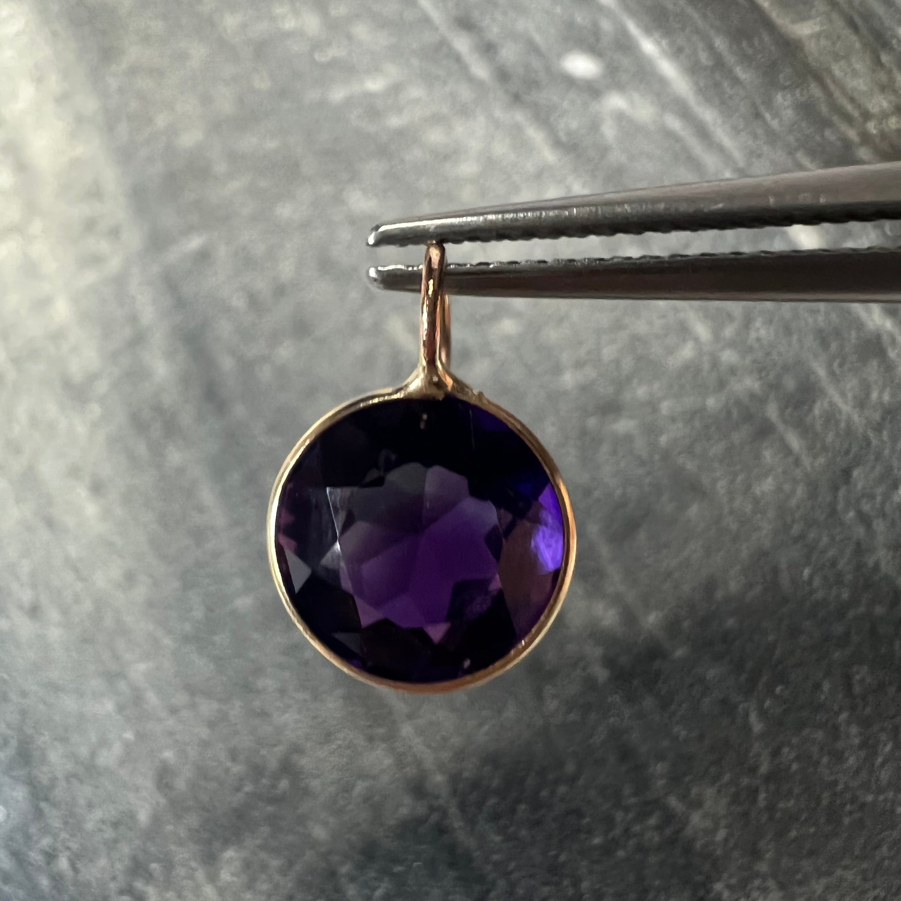 2.2CT Natural Round Amethyst 14K Yellow Gold Pendant Charm 13x8.5mm