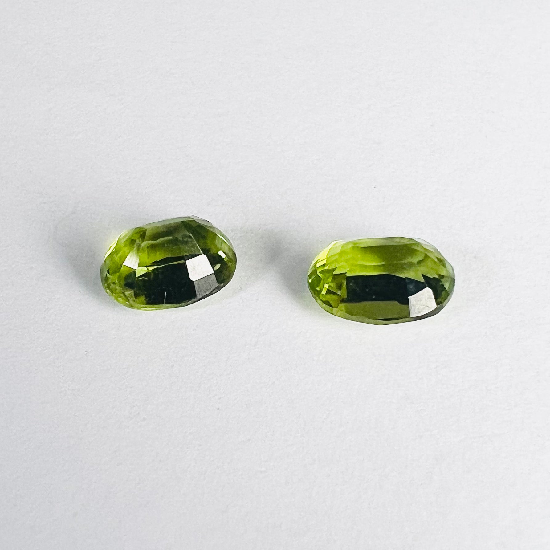 3.12CTW Pair of Loose Natural Oval Cut Peridot 8.10x6.05x4mm Earth mined Gemstone