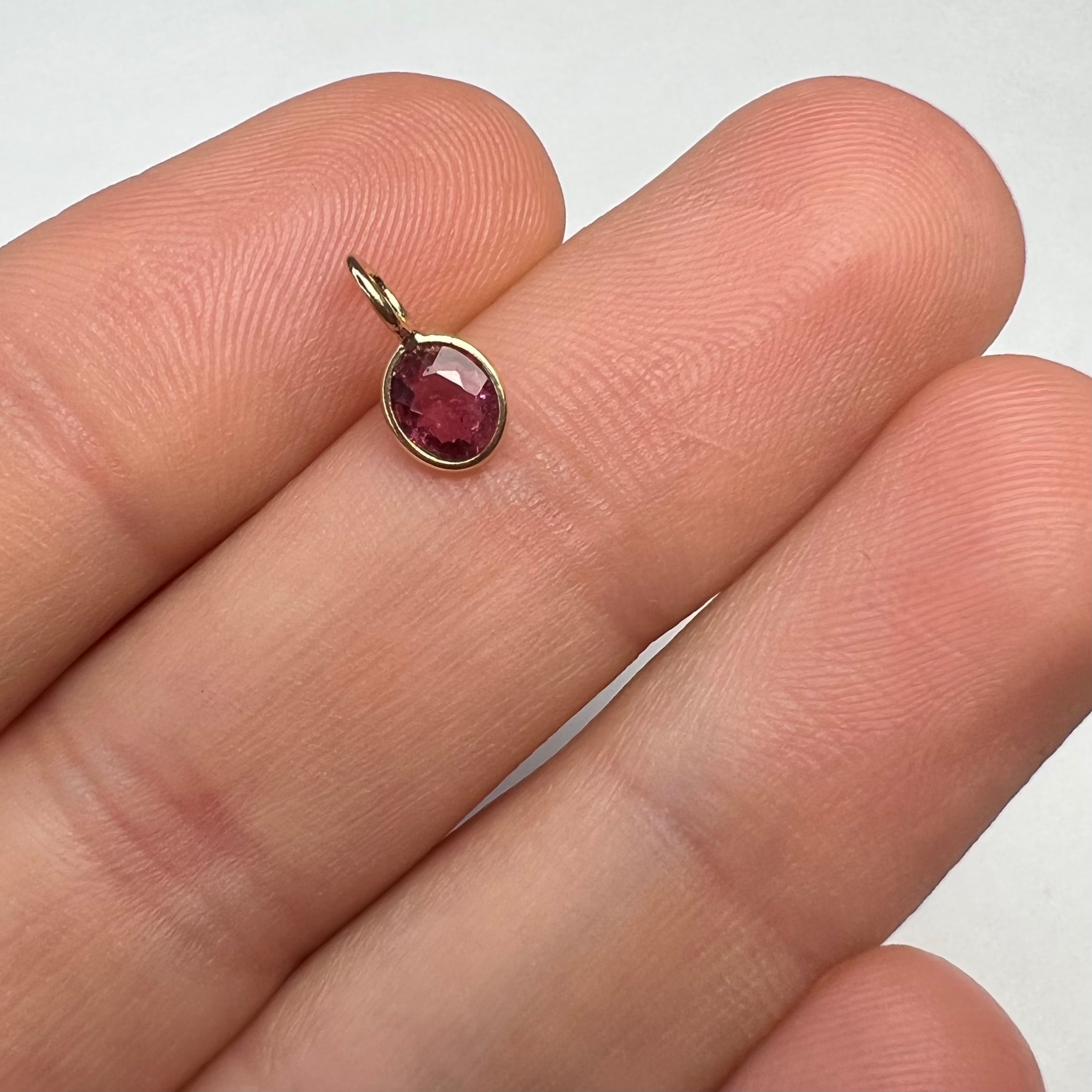 .40CT Natural Oval Ruby 14K Yellow Gold Pendant Charm 10x5mm