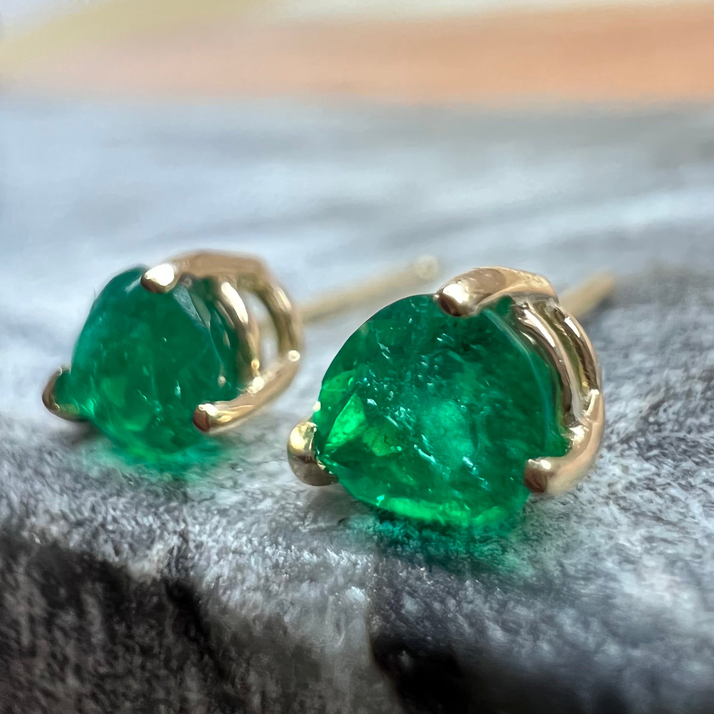 .60CT Colombian Emerald Pear Shaped 14K Yellow Gold Stud Earrings
