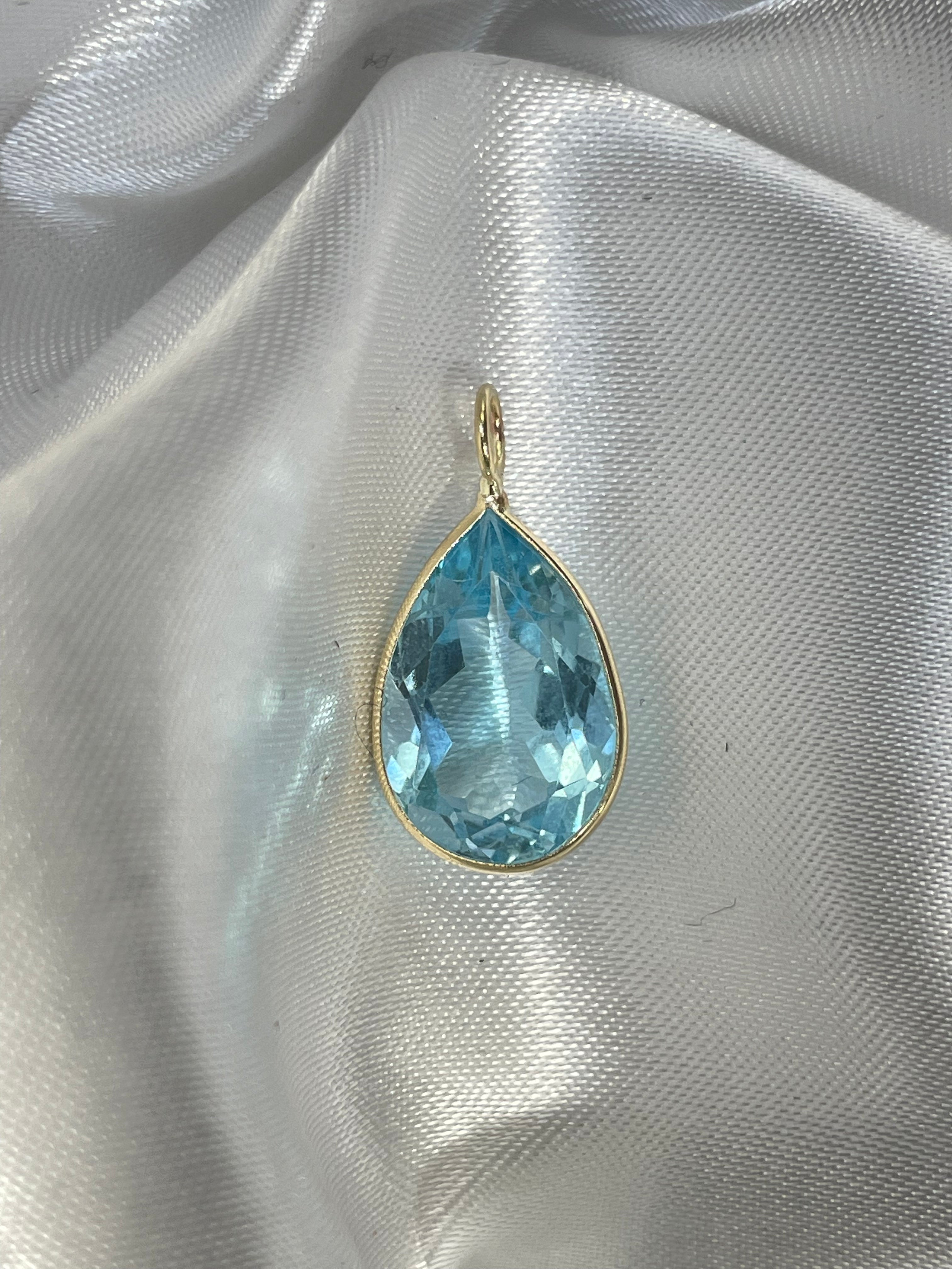 5CT Natural Blue Topaz Pear Shape Solid 14K Yellow Gold Charm Pendant 20x11mm