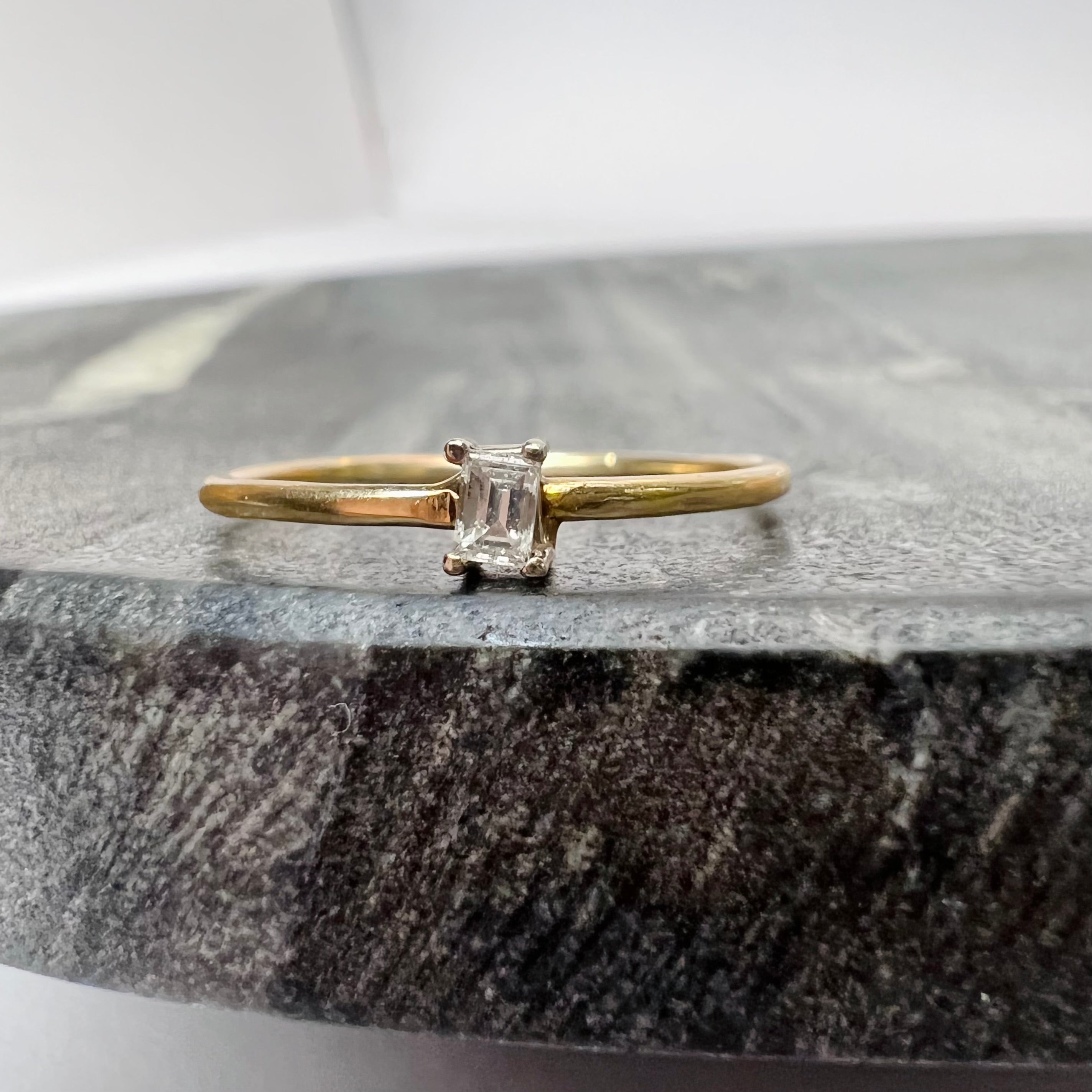 Solid 14K Yellow Gold Baguette Diamond Dainty Ring Band Size 8