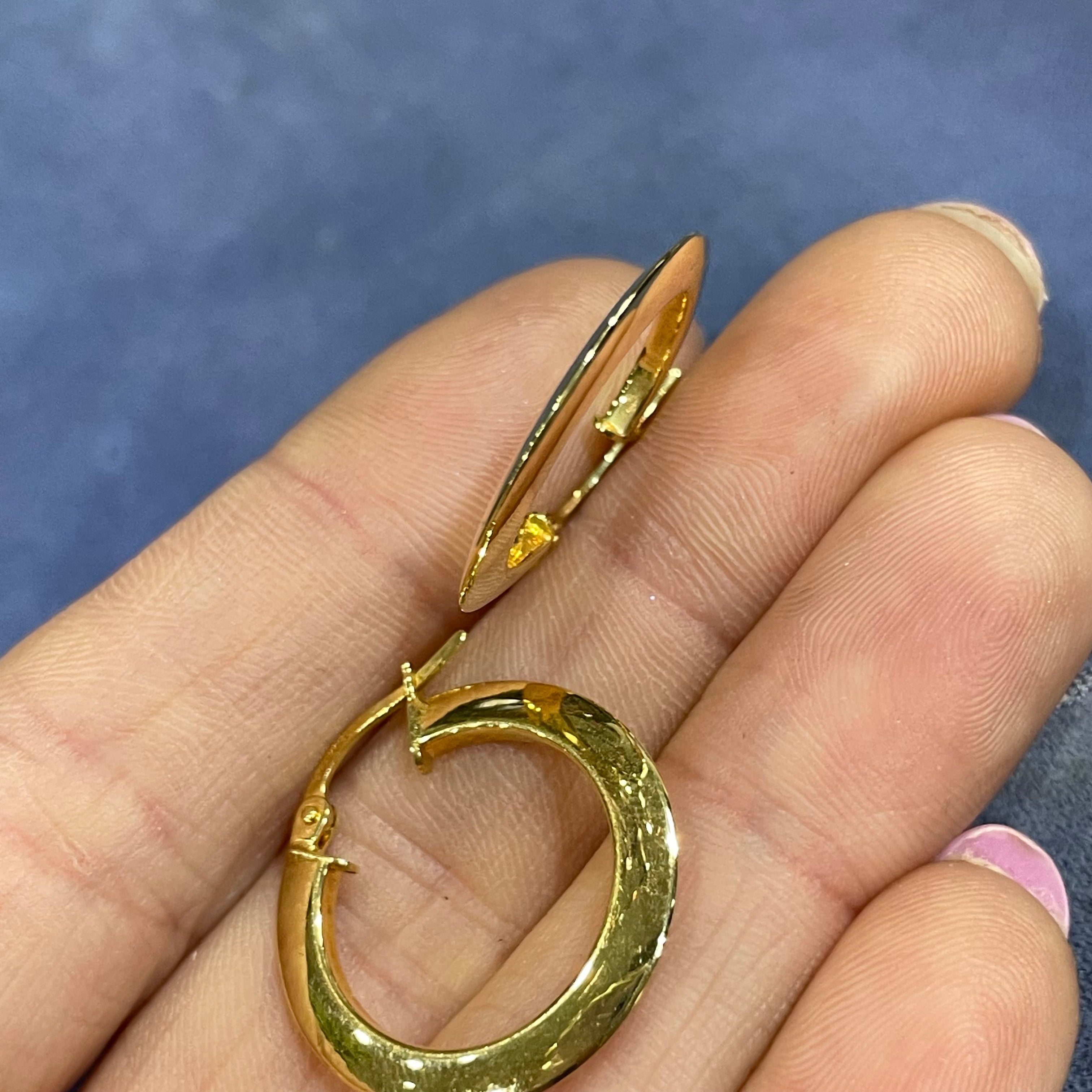 .80” 14K Yellow Gold Knifes Edge Hoop Earrings