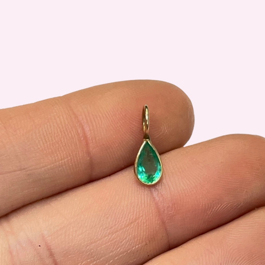 14K Yellow Gold Emerald Pendant Gem Charm