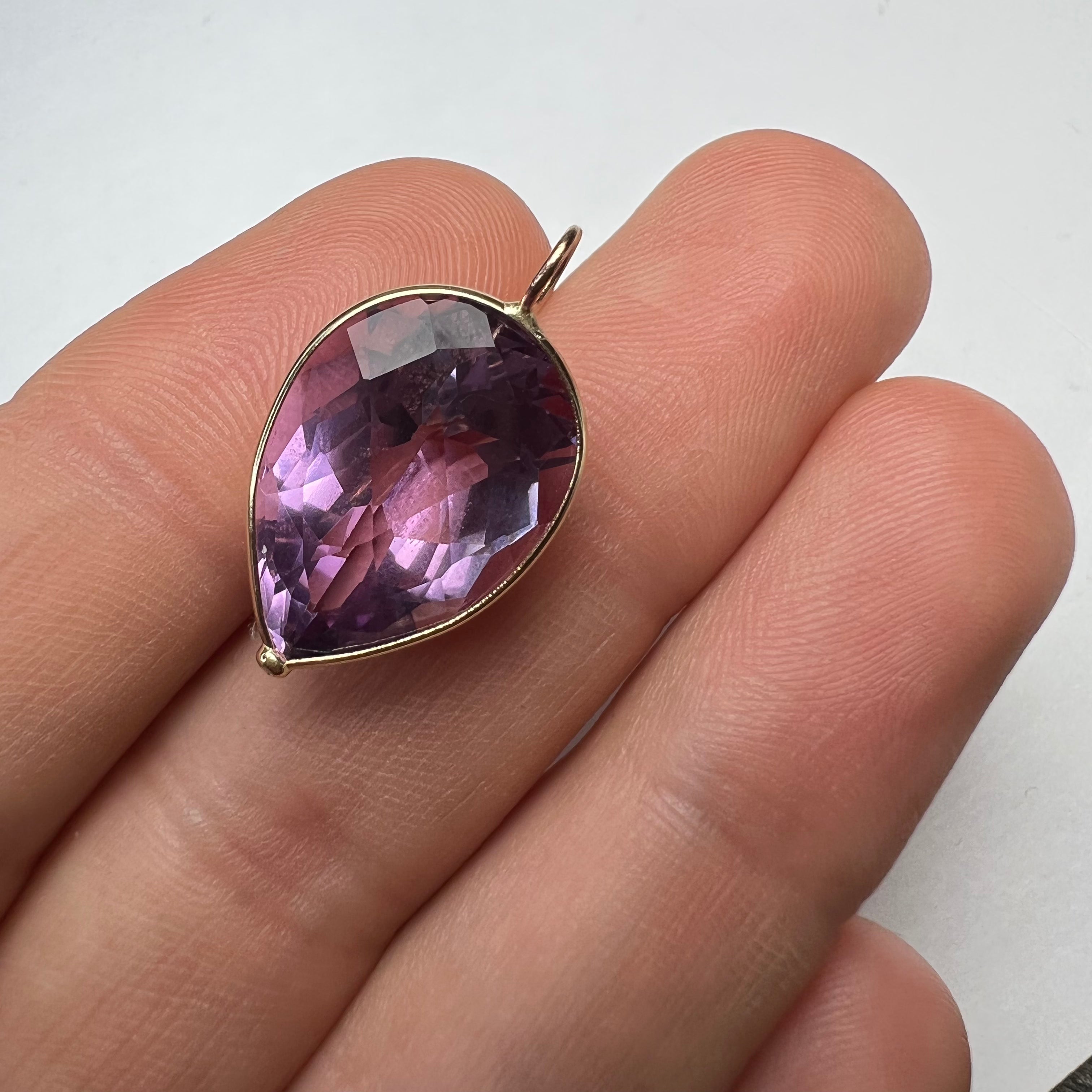 11.90CT Natural Pear Amethyst 14K Yellow Gold Pendant Charm 23x13mm