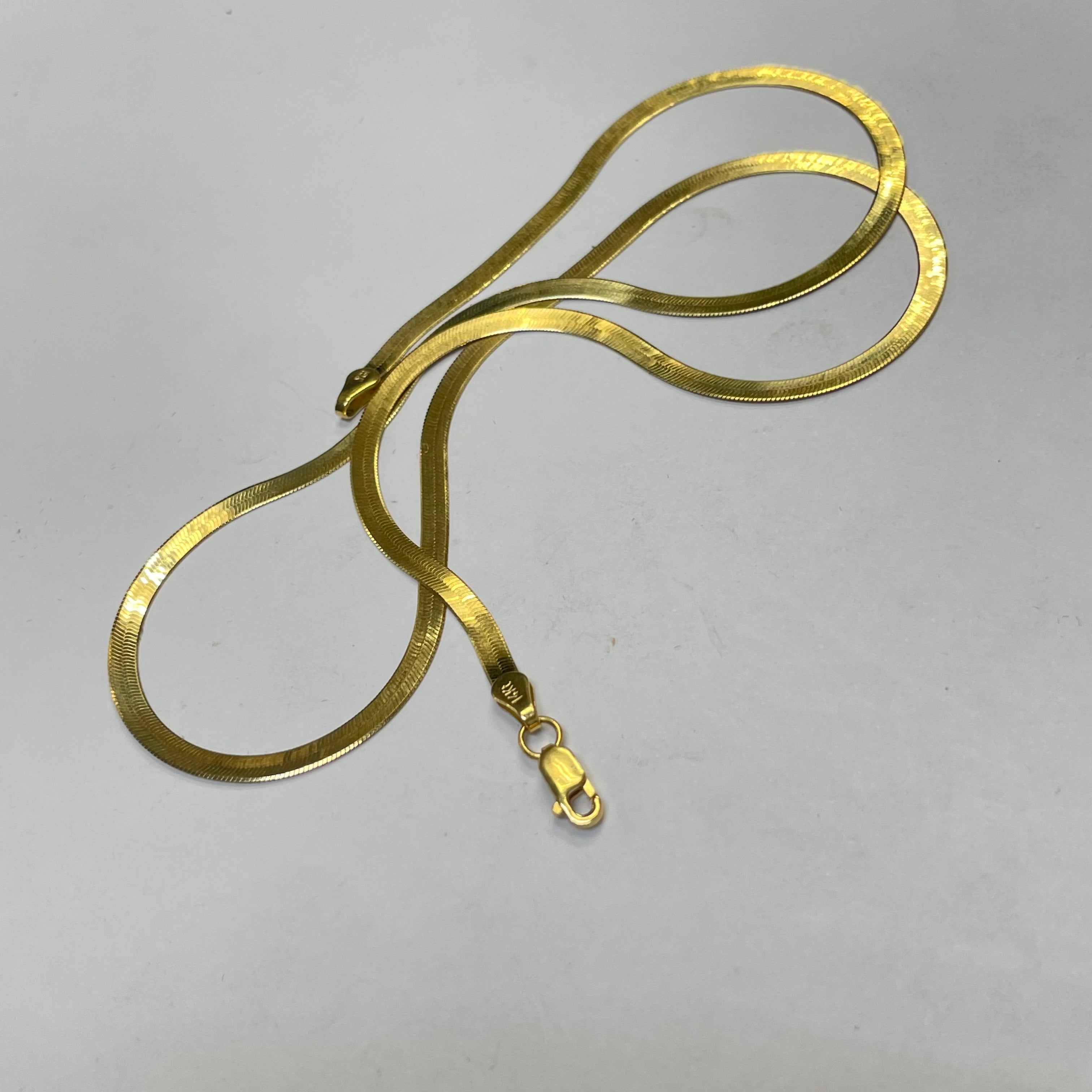 18” 3mm 14K Yellow Gold Herringbone Necklace