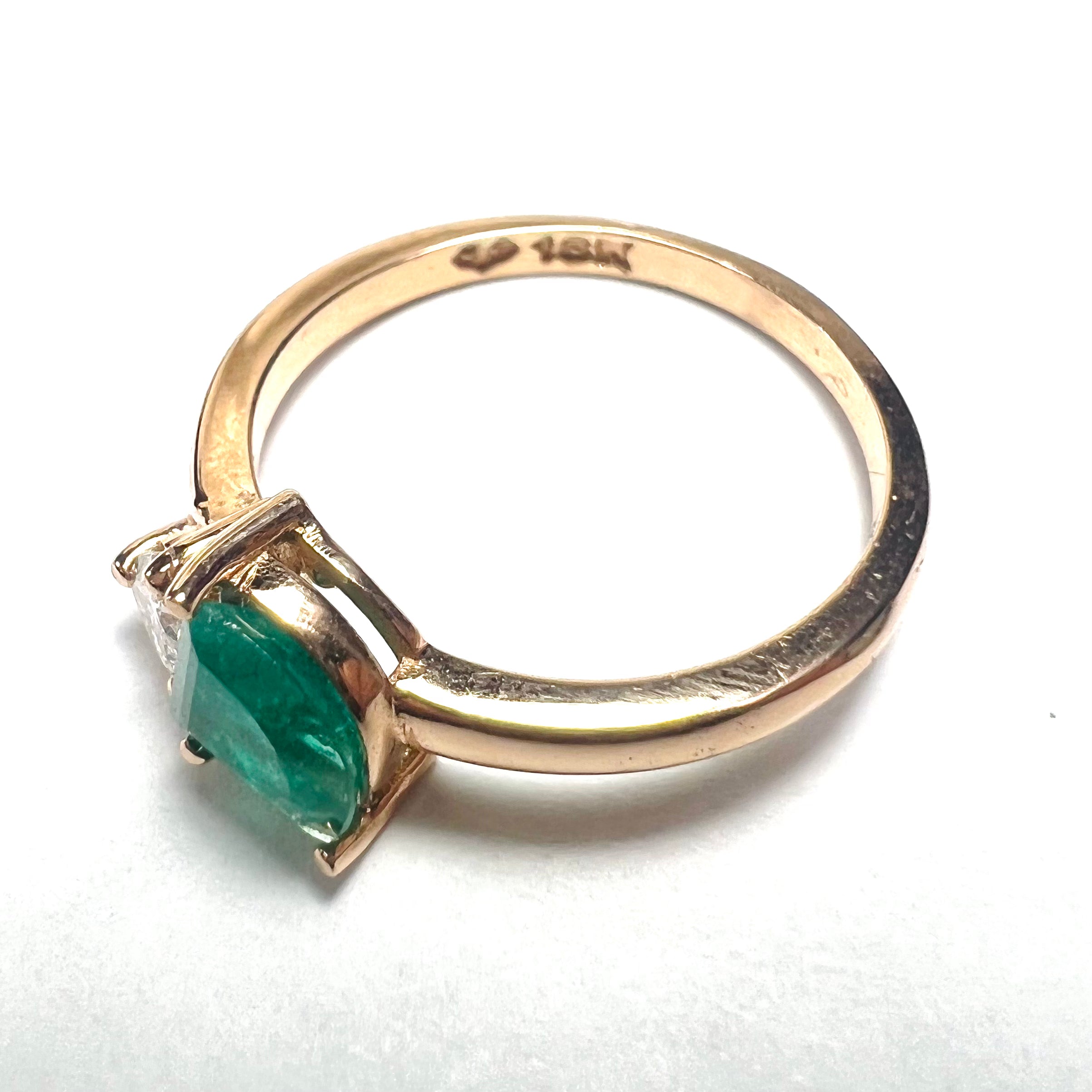 Solid 18K Rose Gold Diamond and Emerald Ring Band Size 7