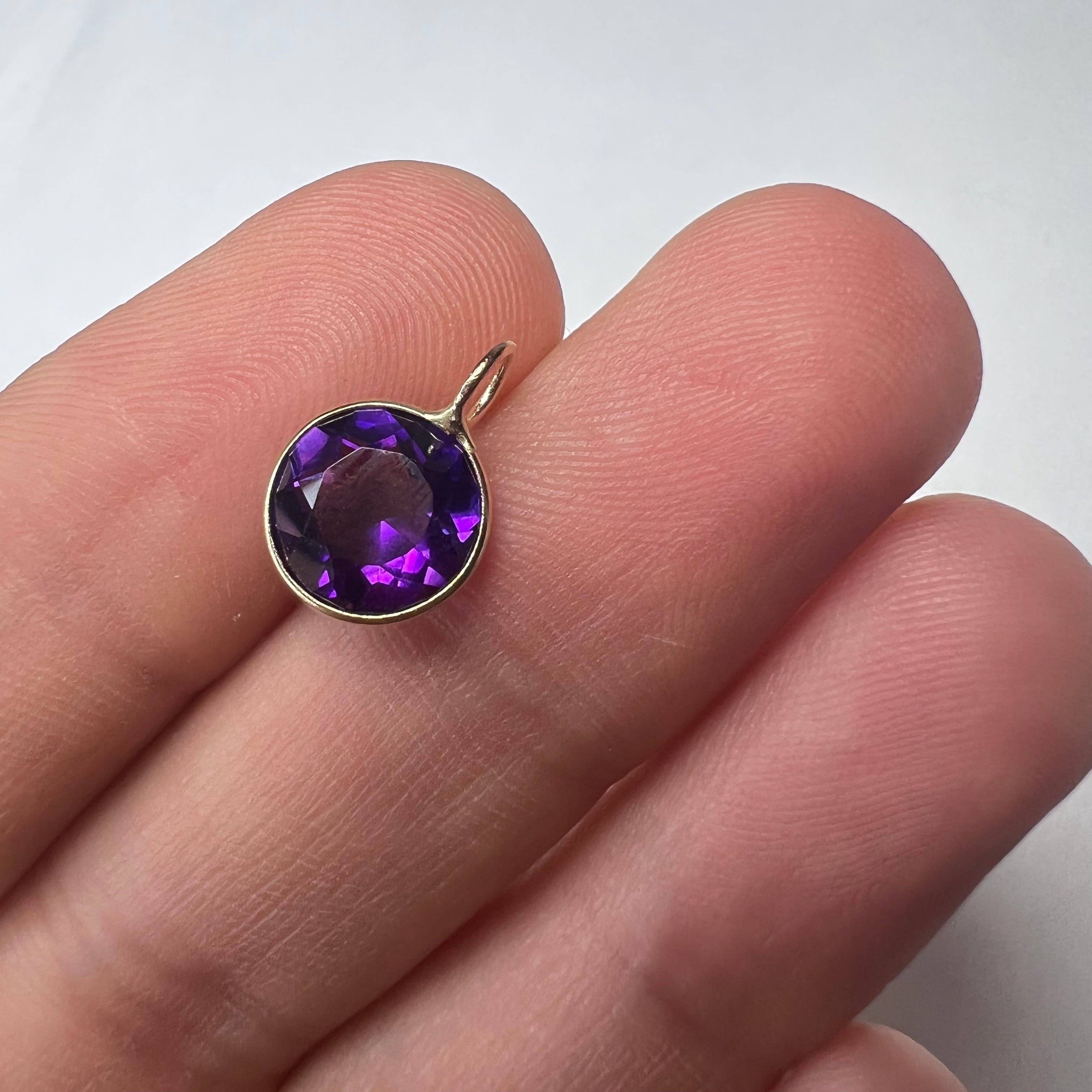 2.2CT Natural Round Amethyst 14K Yellow Gold Pendant Charm 13x8.5mm