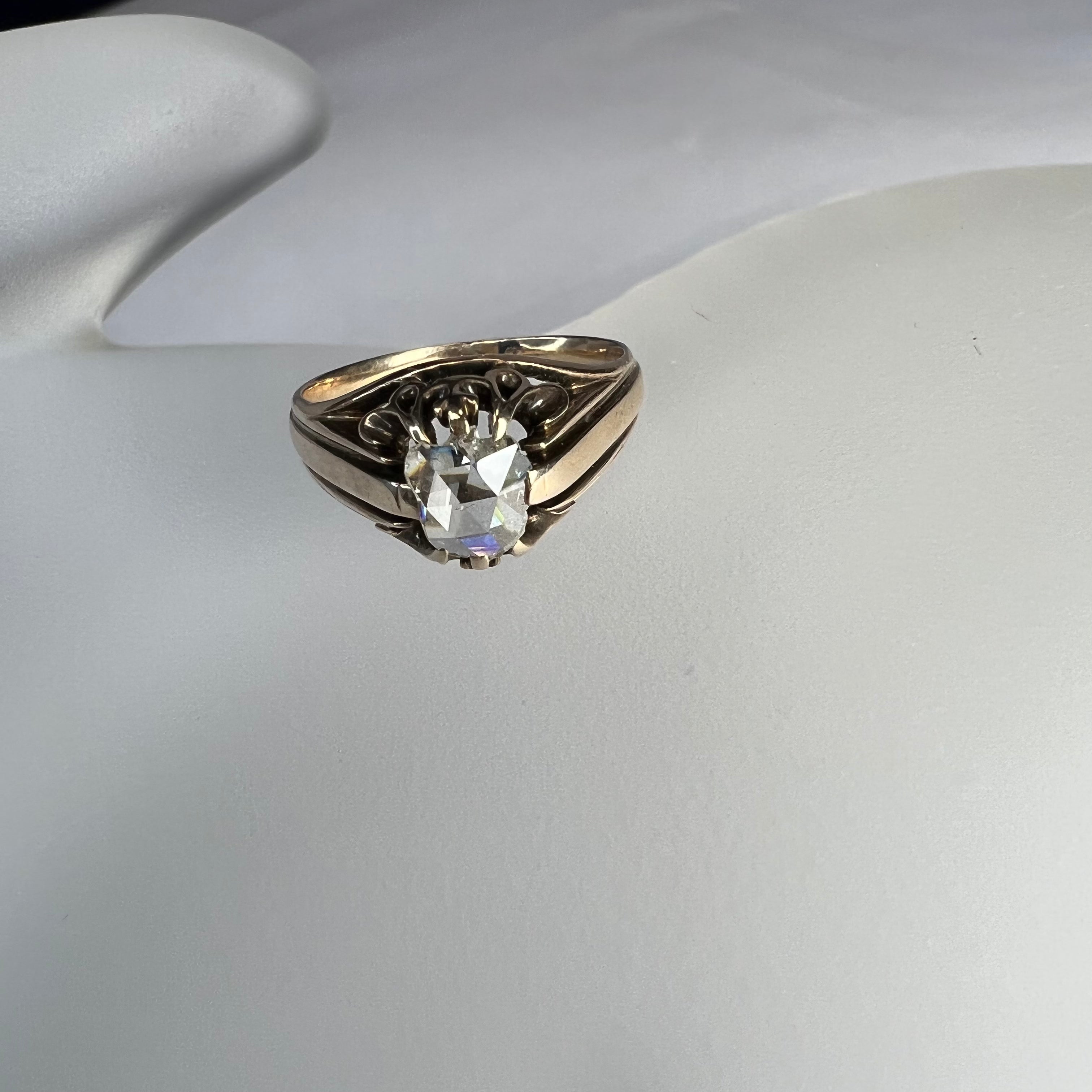 Antique 10K Yellow Gold Prong set .40CT Rose Cut Diamond Engraved Ring Size 4.25