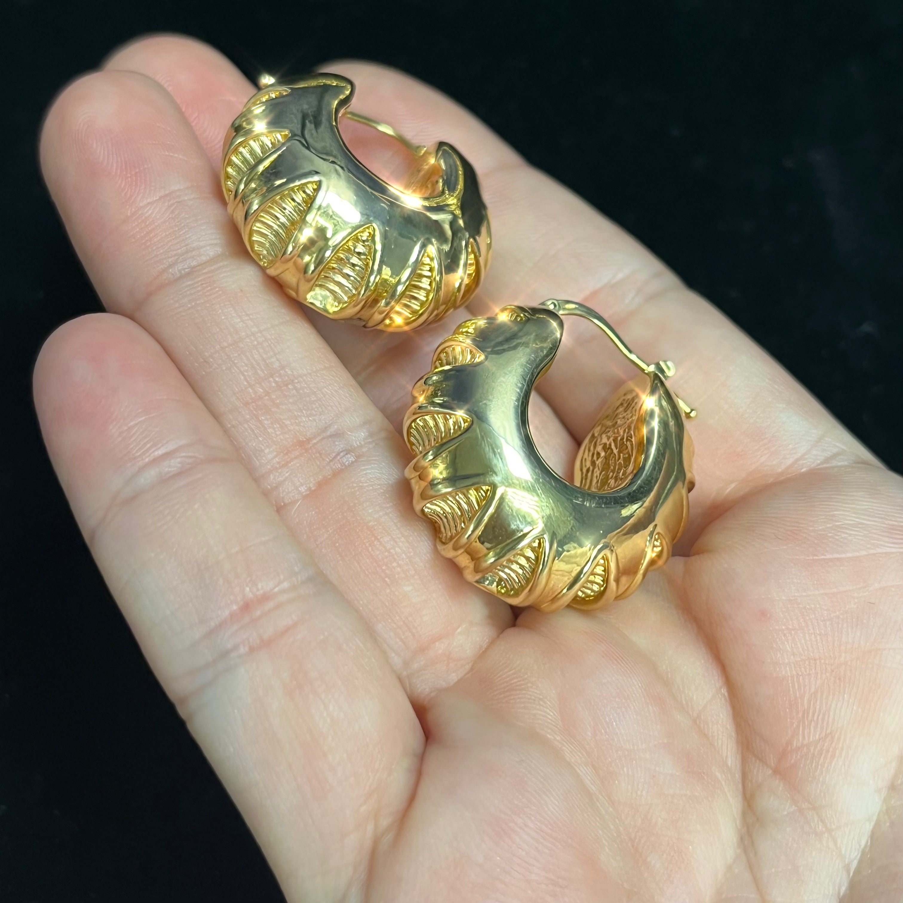 Nice Cut Out Pattern 14mm 14K Yellow Gold Puffy Sleep Hoop Earrings