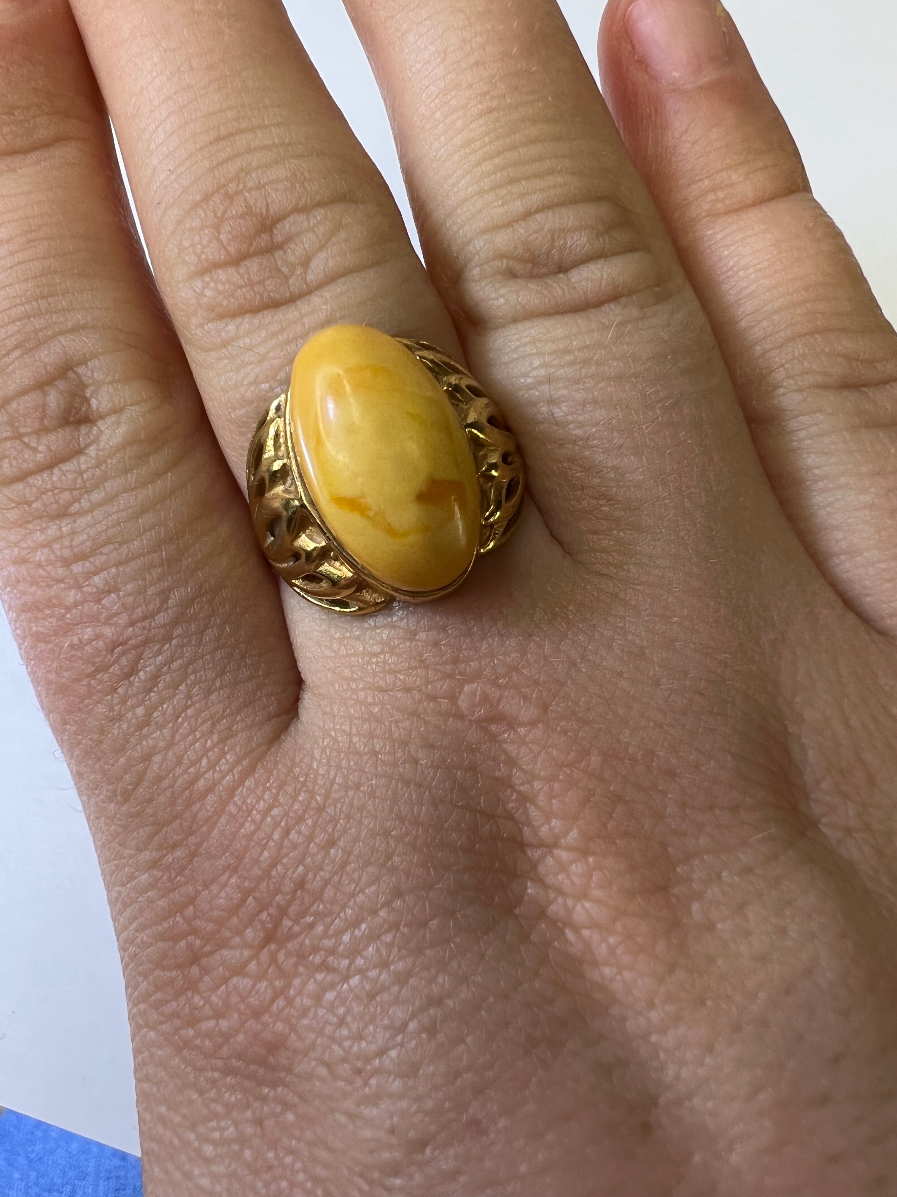 Art Nouveau 23K Yellow Gold Oval Amber Engraved Ring Band Size 9