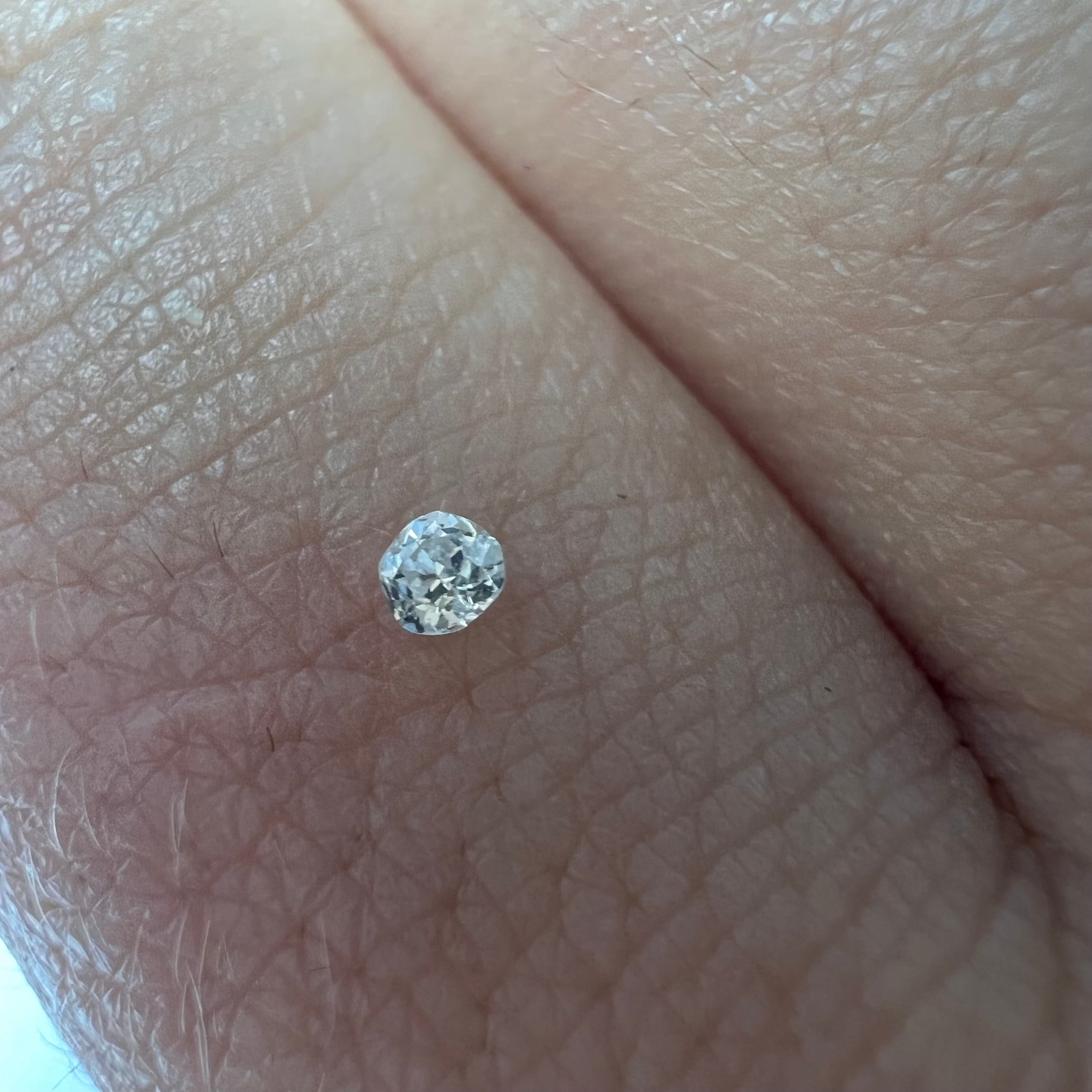 .035 CT Old Mine Cut Diamond J VS2 2.03x1.32mm  Natural Earth mined