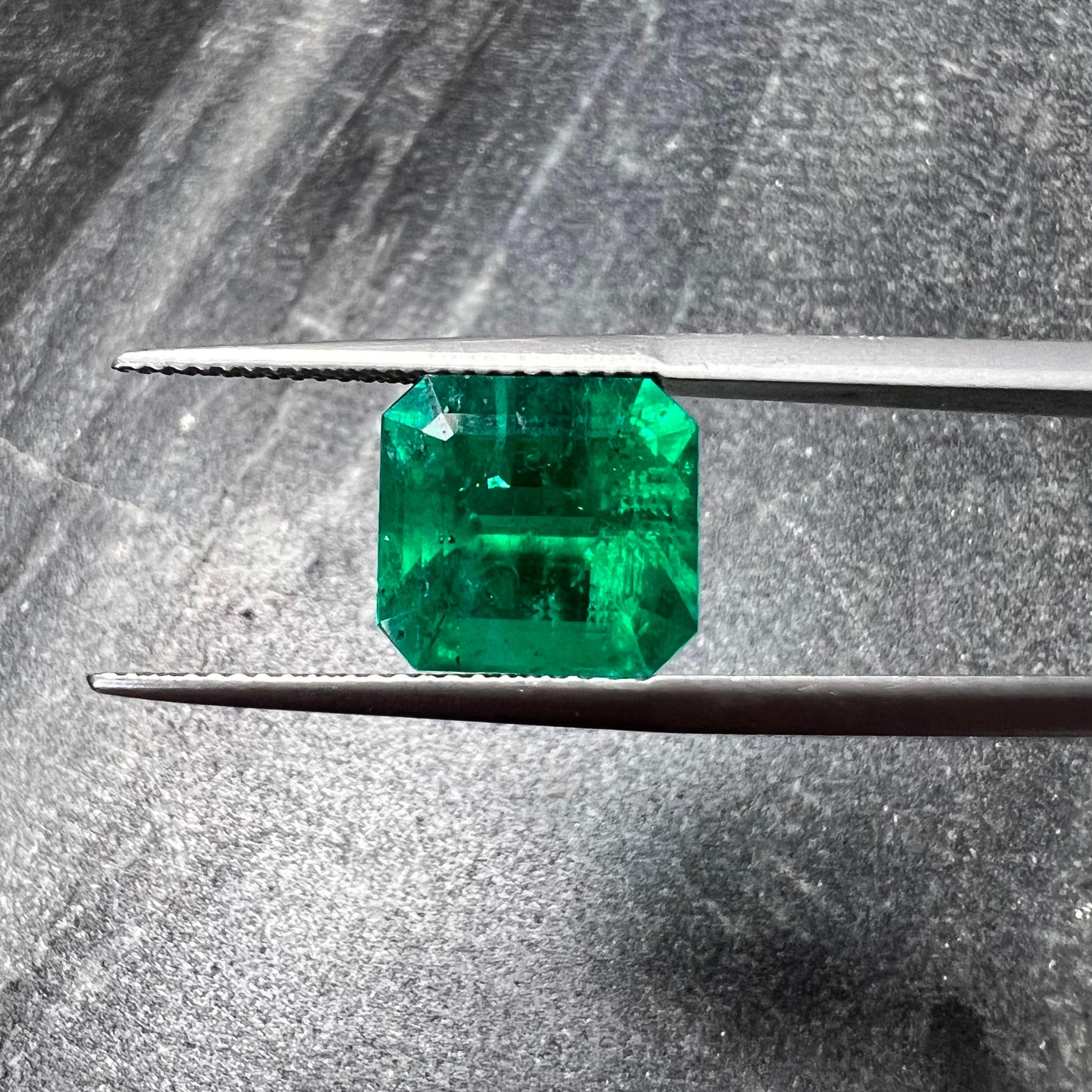 4.22CT loose Natural Colombian Emerald Octagonal Step Cut 10.46x9.74x6.38mm