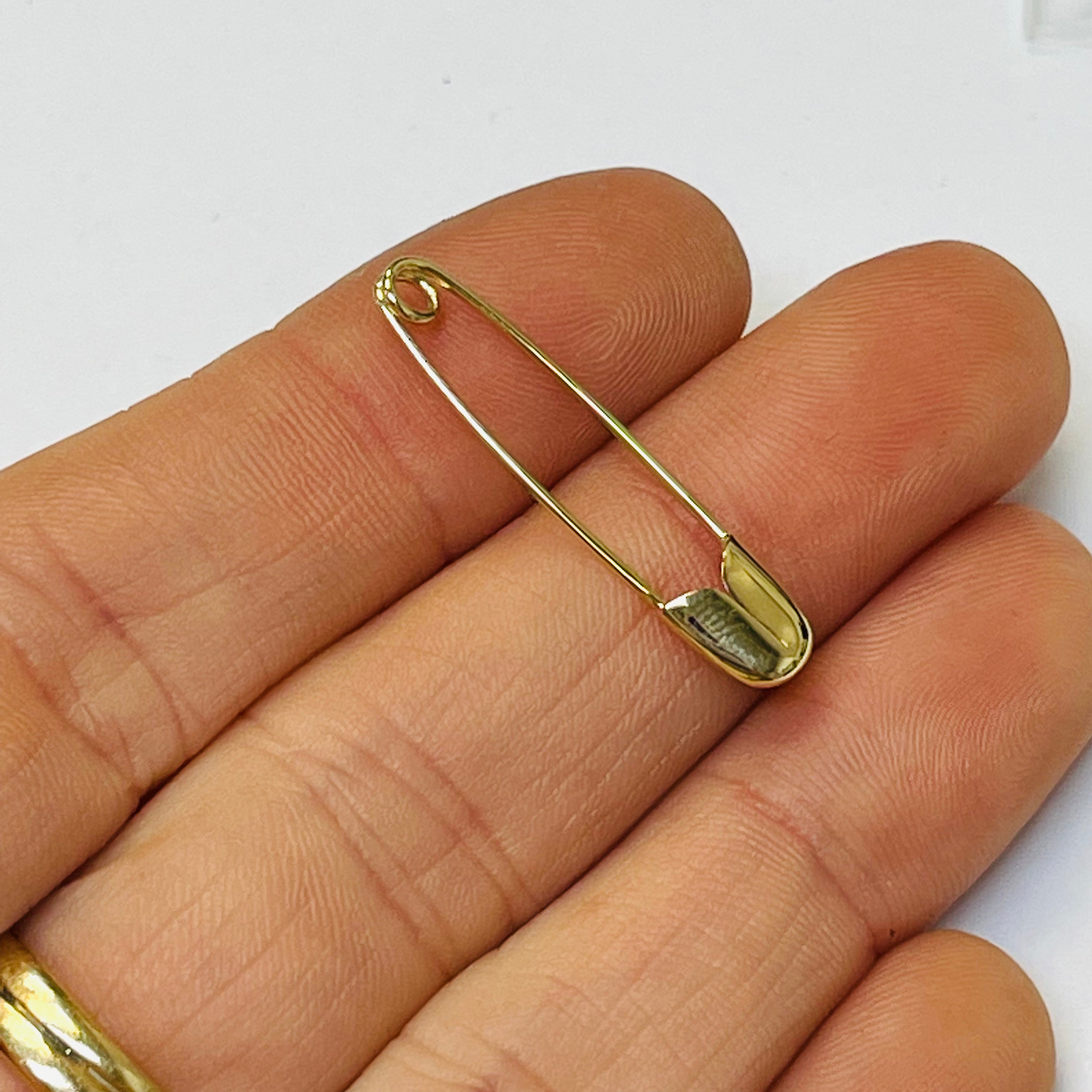 14K Yellow Gold 1.1” 28mm Safety Pin