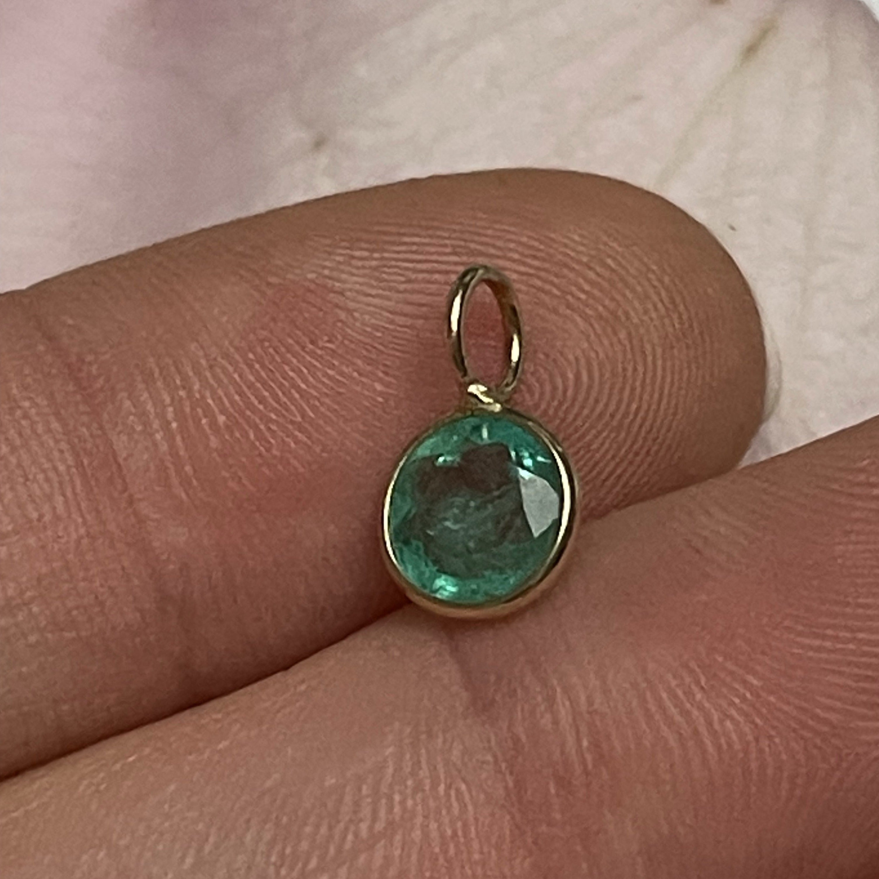 .85CT Natural Round Emerald 14K Pendant Charm