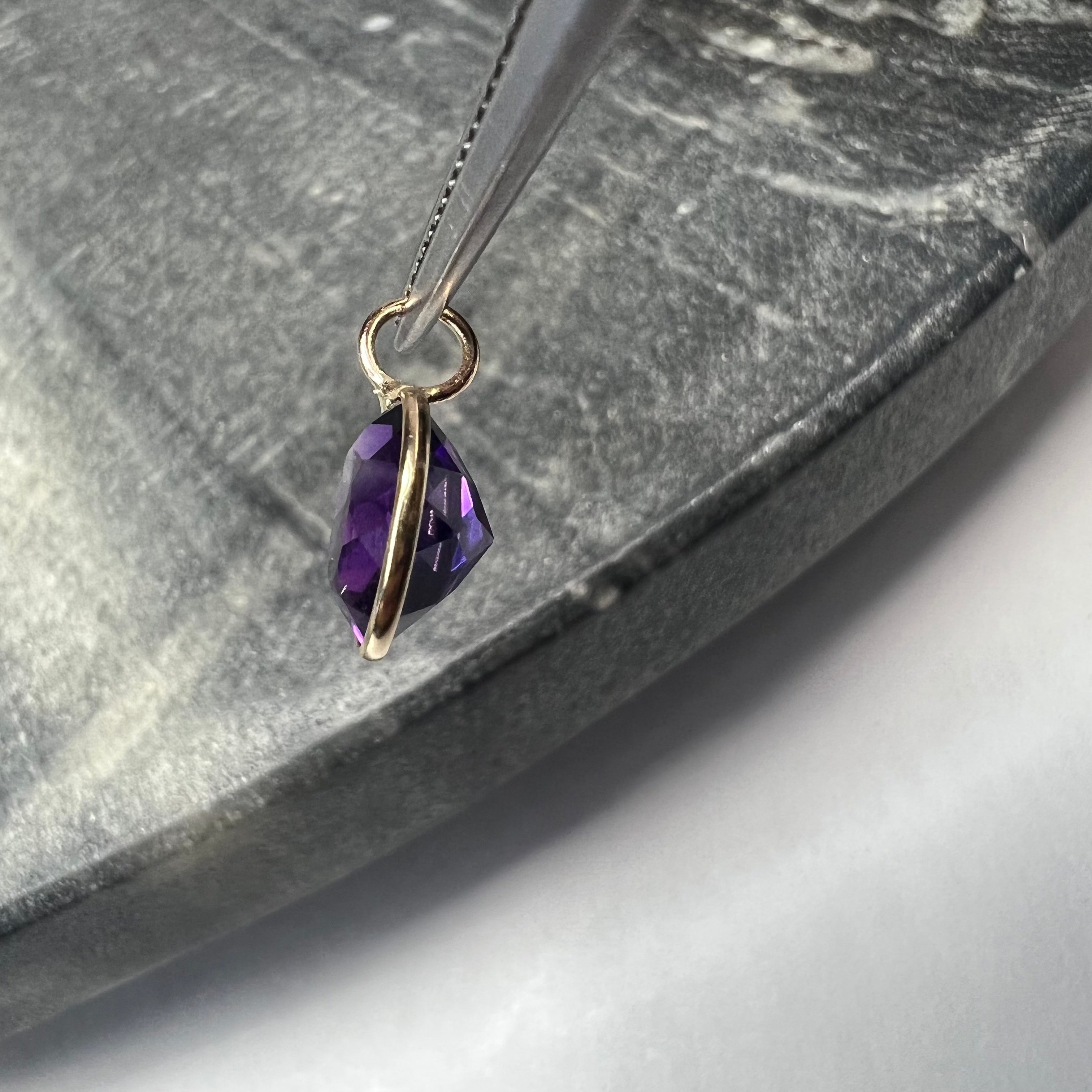 2.2CT Natural Round Amethyst 14K Yellow Gold Pendant Charm 13x8.5mm