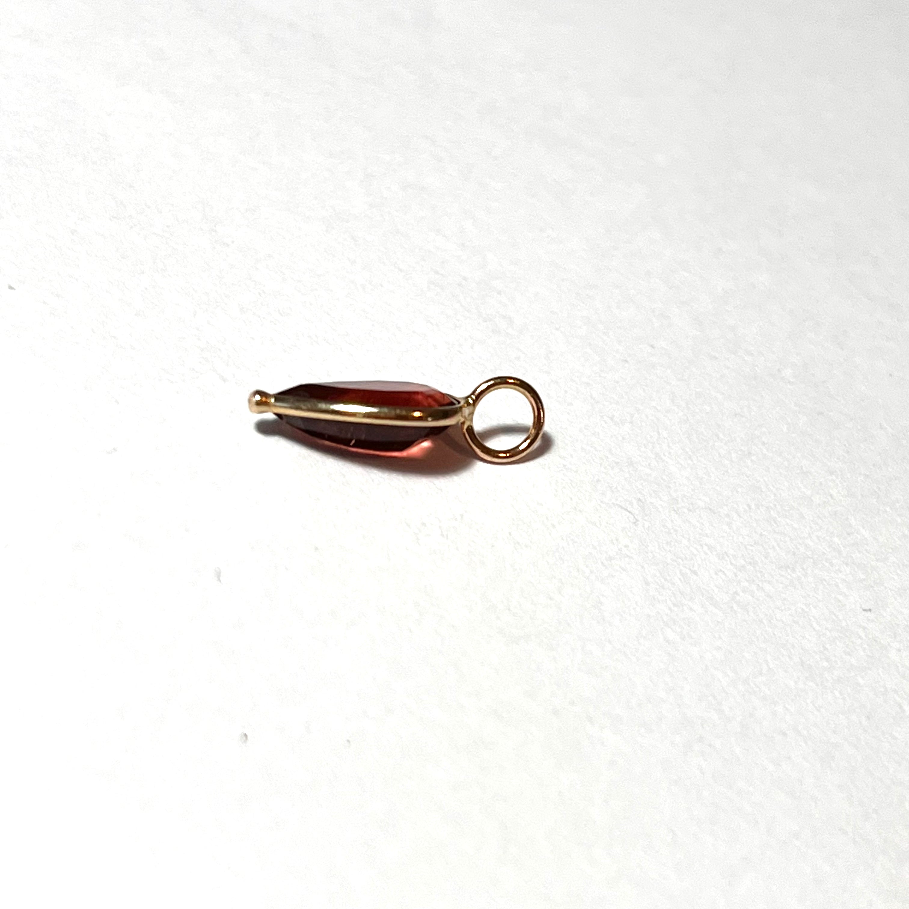 1.24ct Pear Shaped Red Garnet Solid 14K Yellow Gold Charm Pendant 16x6mm