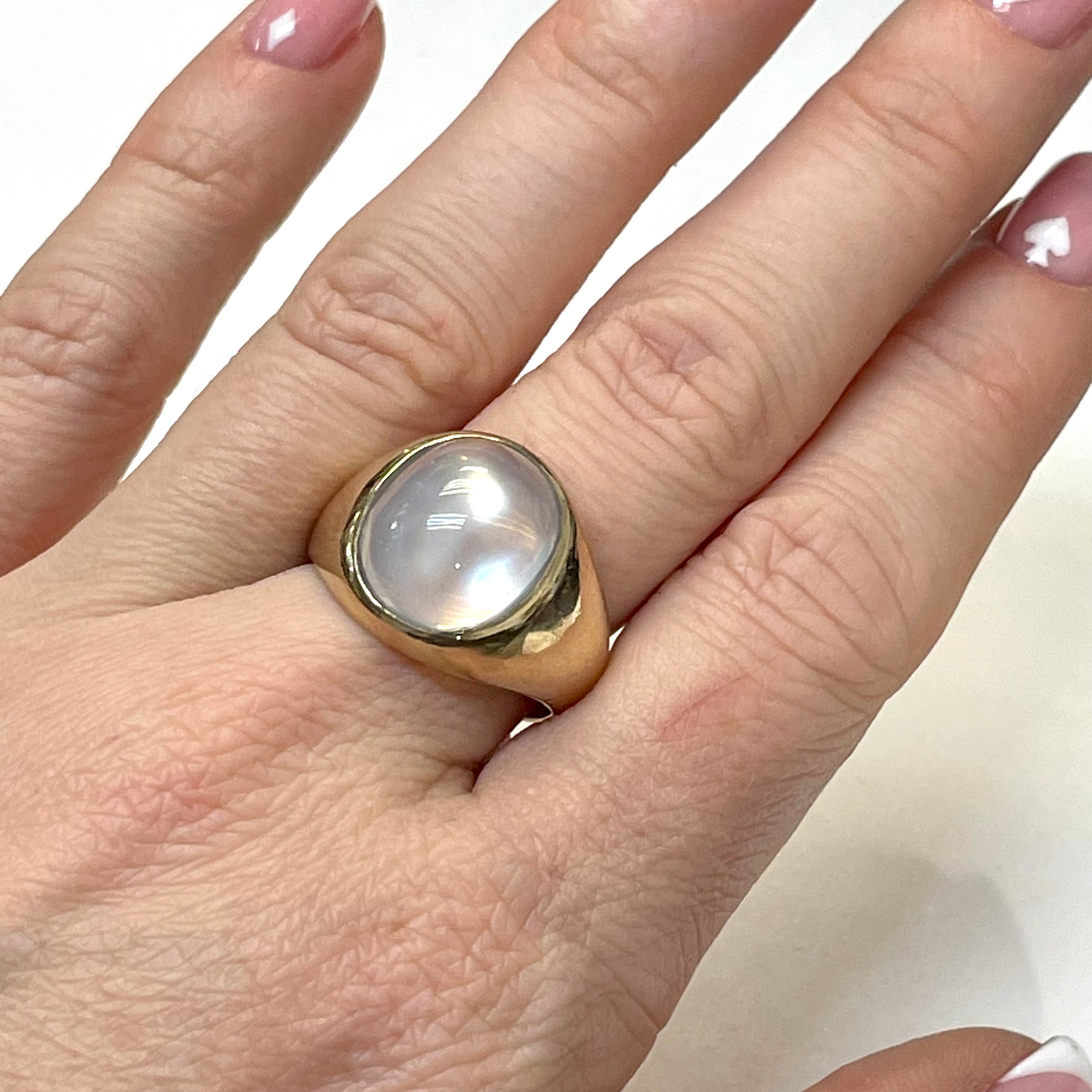 Moonstone Ring 14K Yellow Gold Size 7