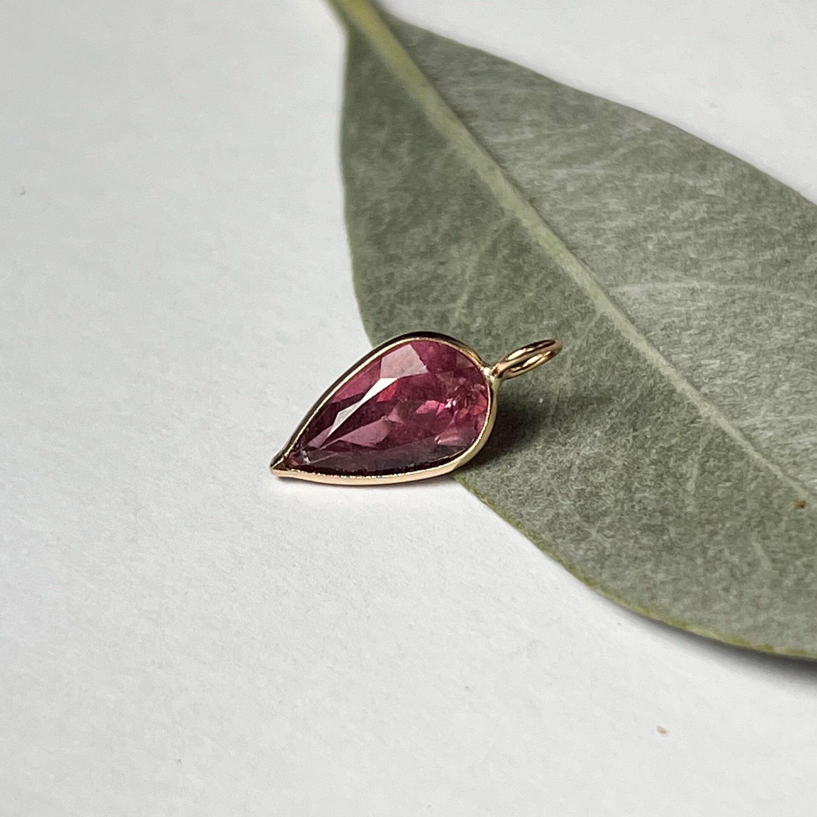 Natural Vibrant Pink Pear Tourmaline 14K Yellow Gold Pendant Charm 17x6.5mm