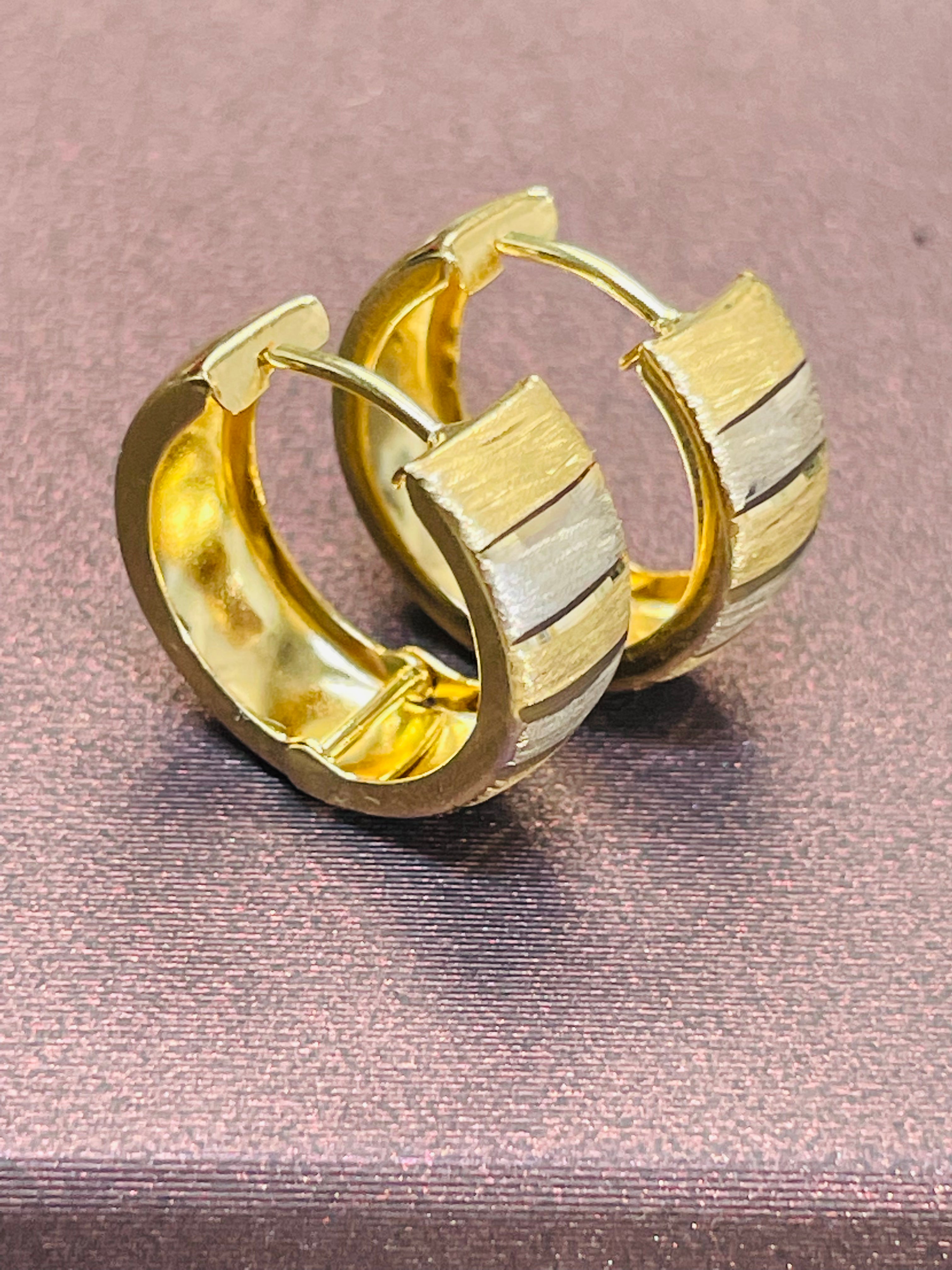 14K Yellow Gold Reversible .55” 5mm Huggie Hoop Earrings