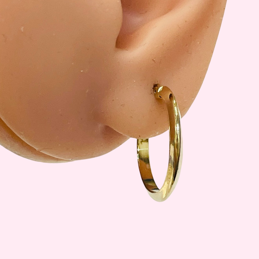 .80” 3mm 10K Yellow Gold Knife’s Edge Round Hoop Earrings