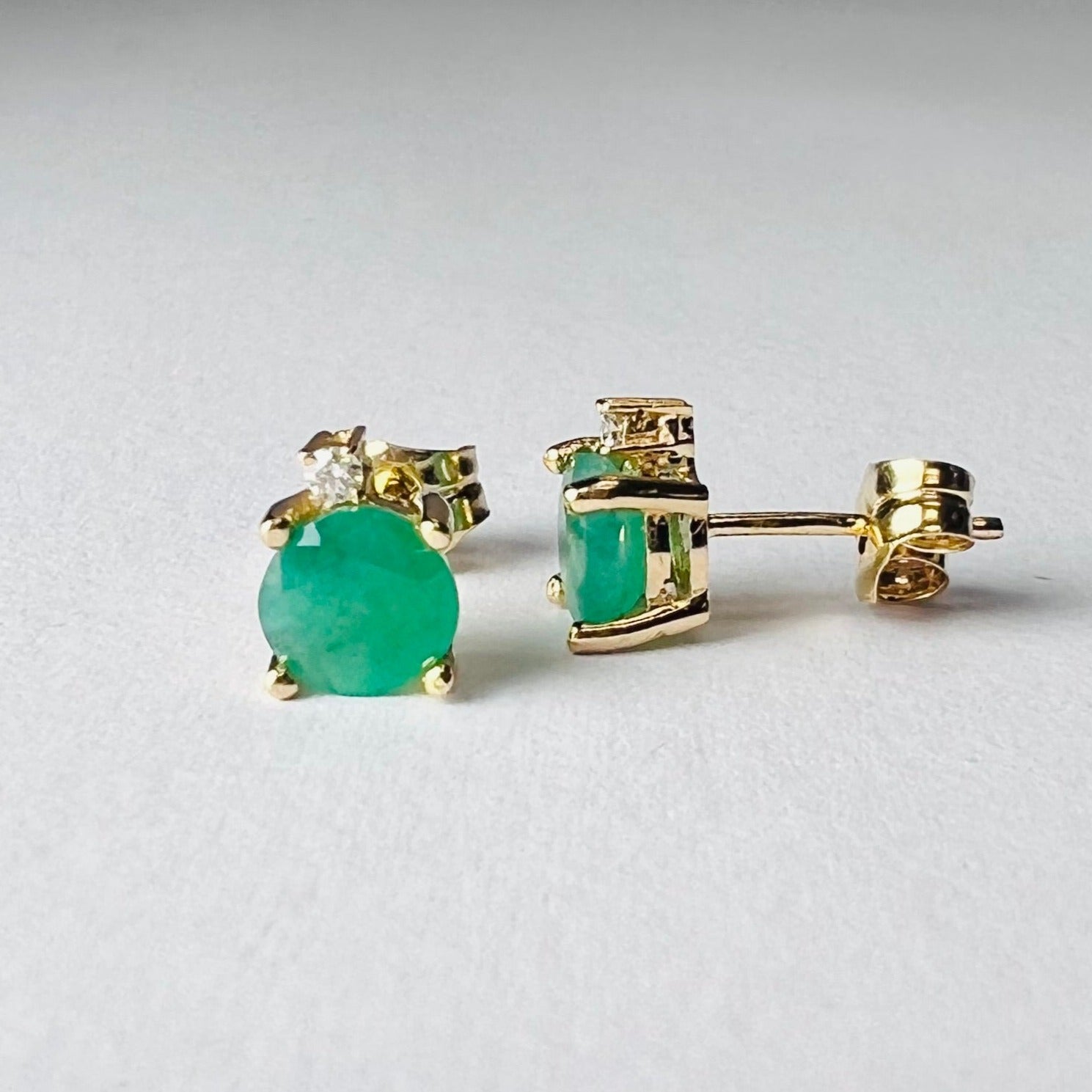 Solid 18K Yellow Gold Emerald and Diamond Stud Earrings 6x4.5mm
