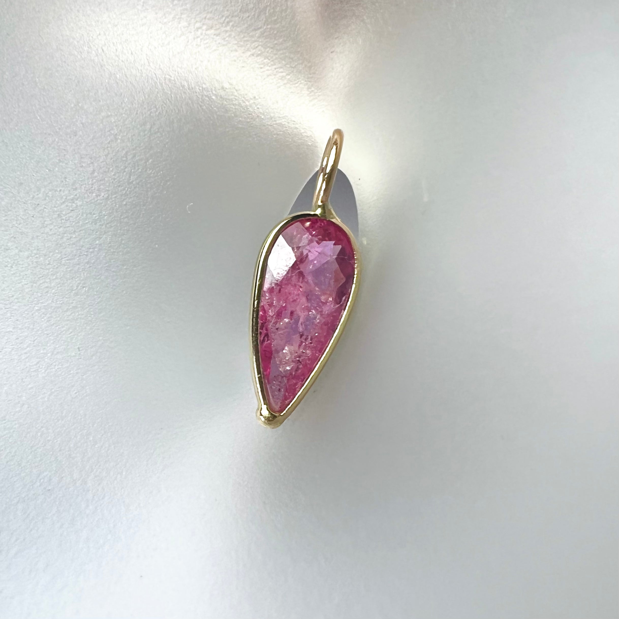 .95CT Natural Pink Pear Tourmaline 14K Yellow Gold Pendant Charm 15x5mm