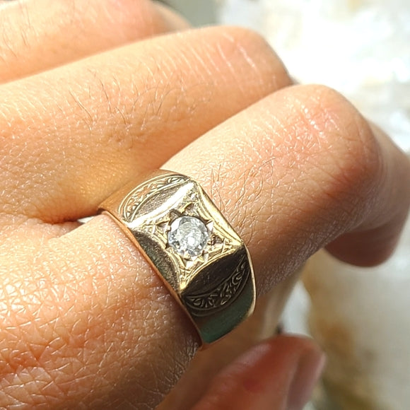 9K Yellow Gold Victorian Engraved Wide Diamond Ring size 6.25