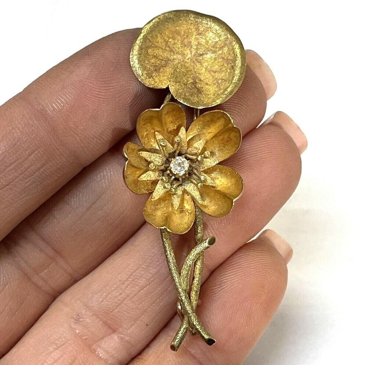 Art Nouveau 18K Yellow Gold and Diamond Lilly Pad Flower Brooch Pin